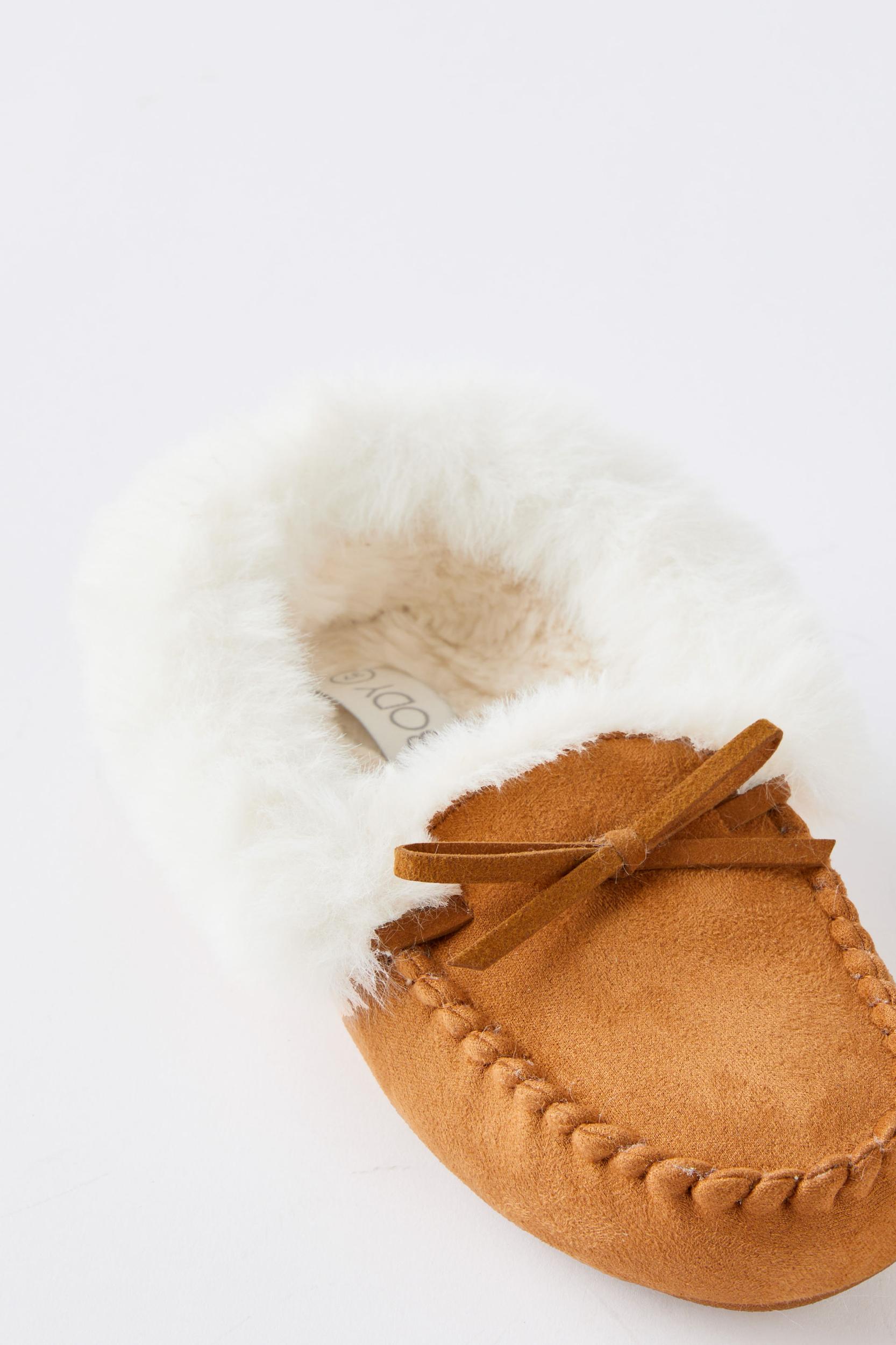 Moccasin Slipper Product Image