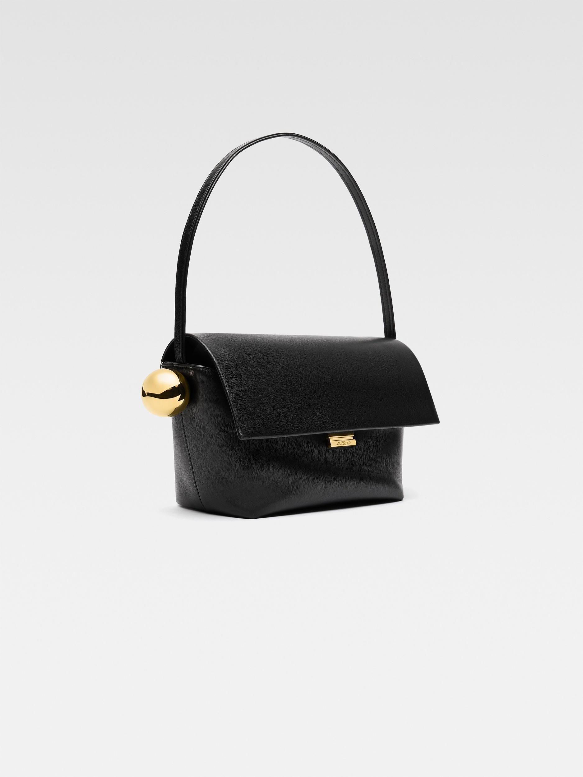 Le Rond Carre shoulder bag Product Image