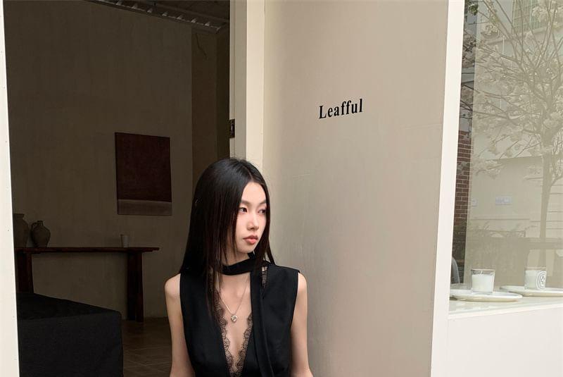 Choker-Neck V-Neck Sleeveless Lace Trim Slit Top / High Waist Floral Jacquard Mini A-Line Skirt Product Image