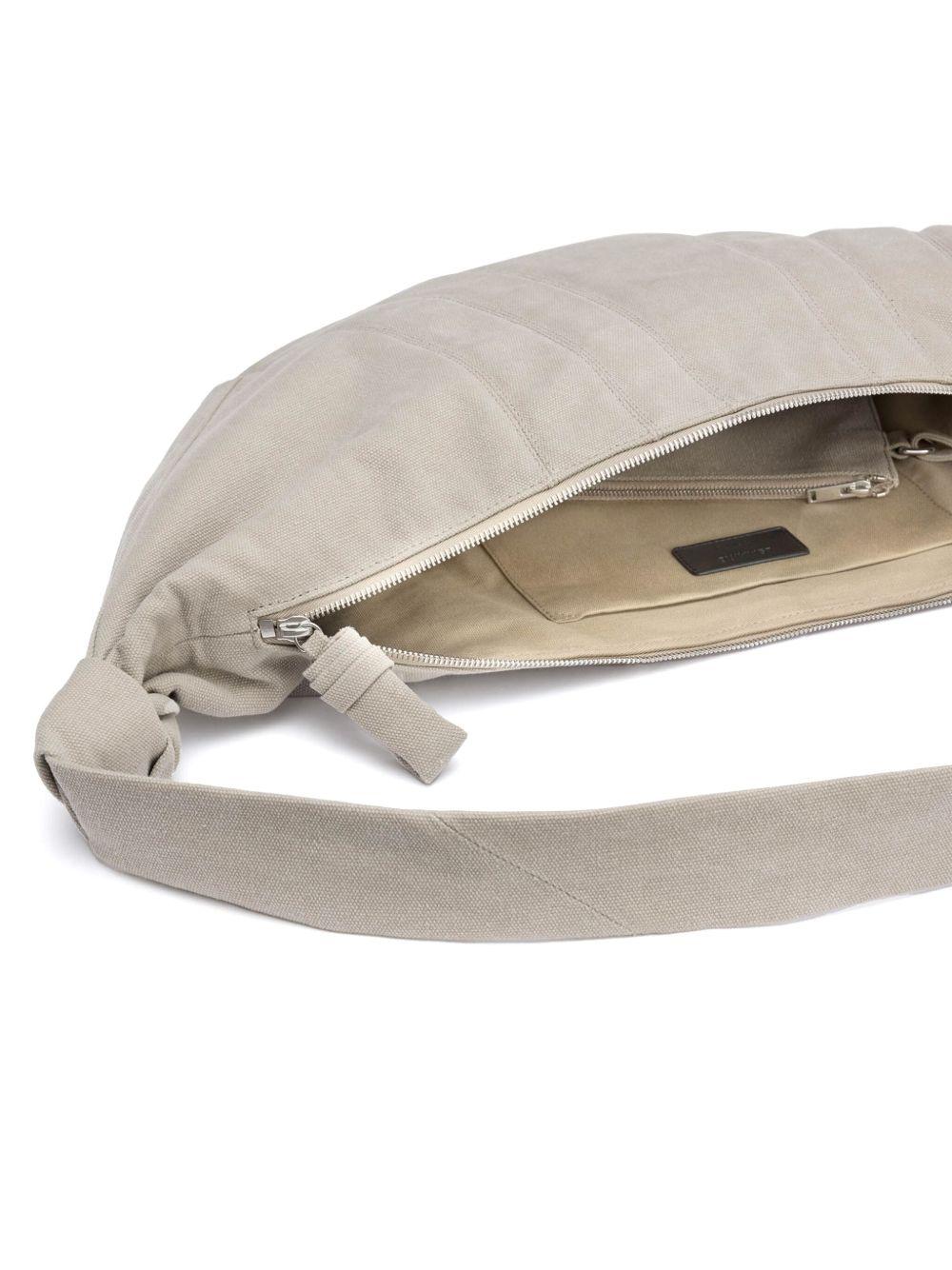 XL Croissant shoulder bag Product Image