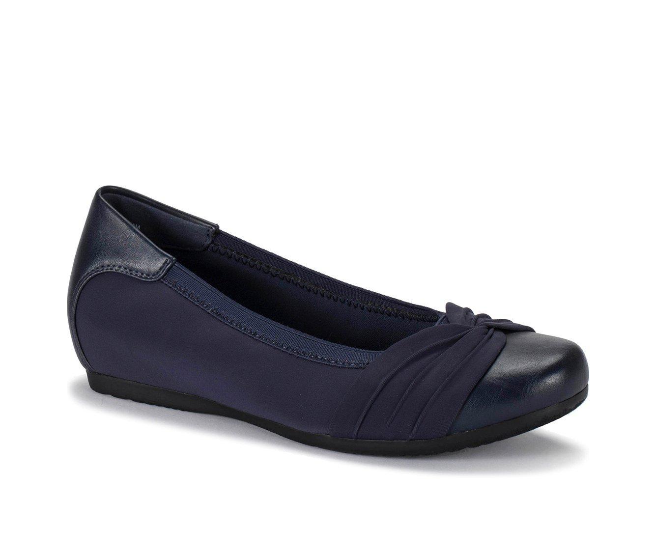 Women's Baretraps Marcie Flats Product Image