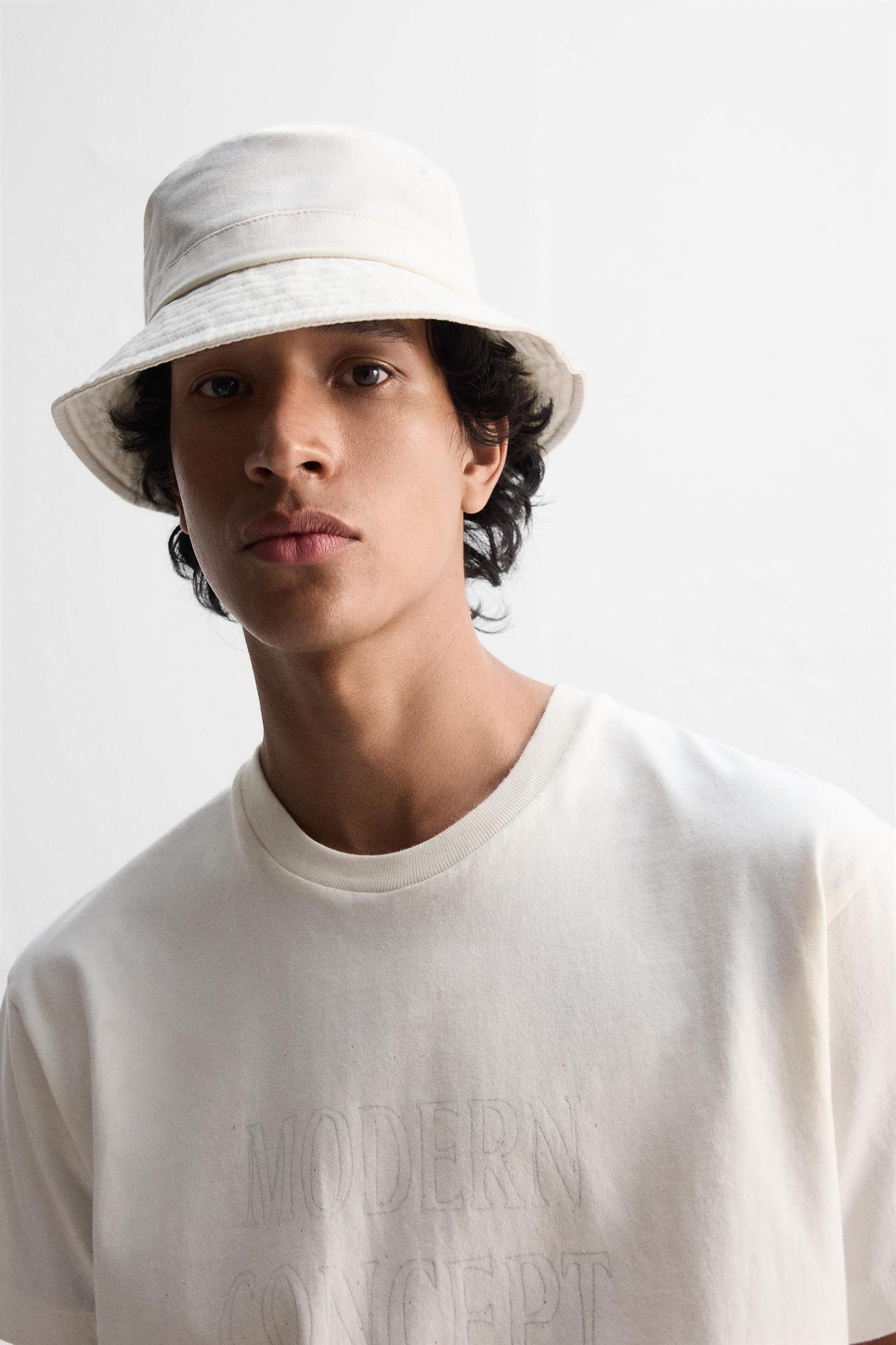 COTTON BUCKET HAT Product Image