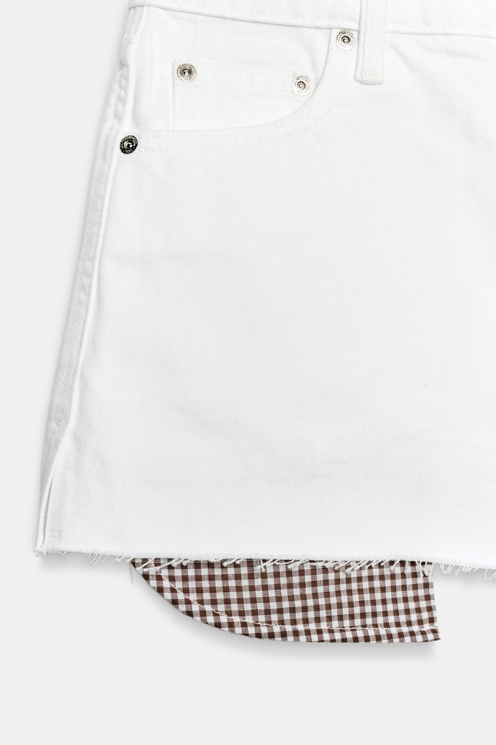 Z1975 FRAYED HEM MOM FIT SHORTS Product Image