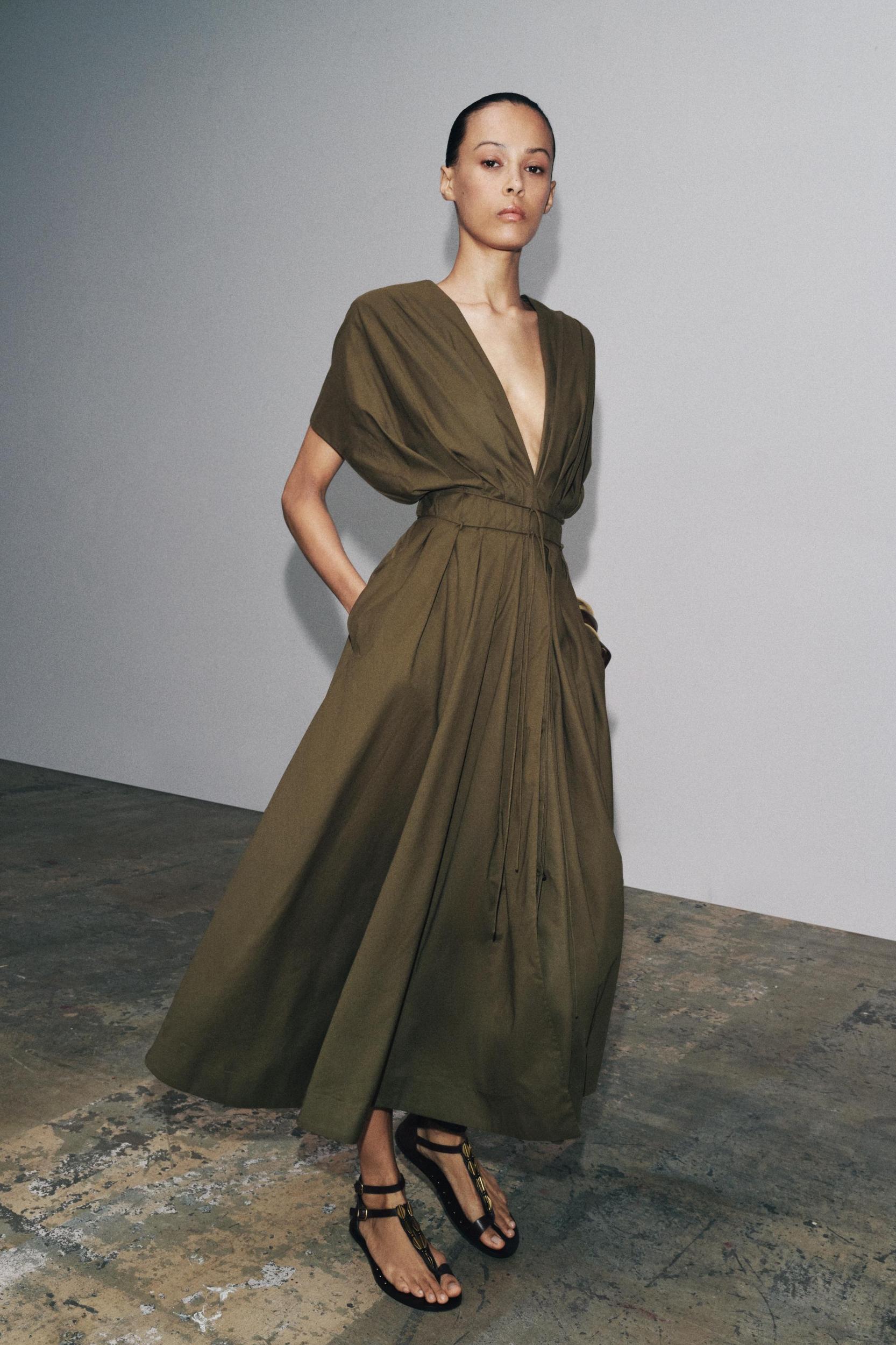 ZW COLLECTION PLEATED MIDI DRESS Product Image