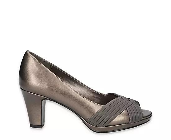 Easy Street Womens Lavish Pump Product Image