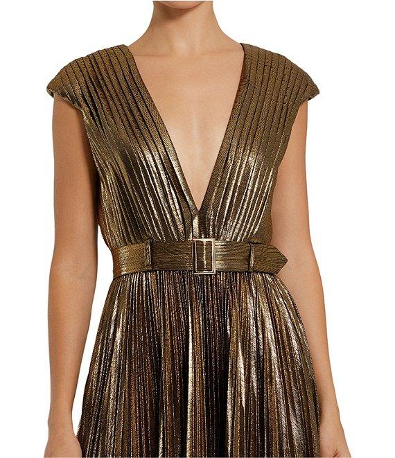 Mac Duggal Pleated Metallic Jersey V-Neck Cap Sleeve Belted Gown Product Image