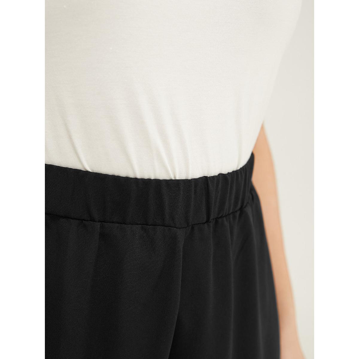 Plus Size Plain Pocket Laser Cut Pants Women Black Elegant Straight Leg High Rise Dailywear Pants BloomChic 12/L Product Image