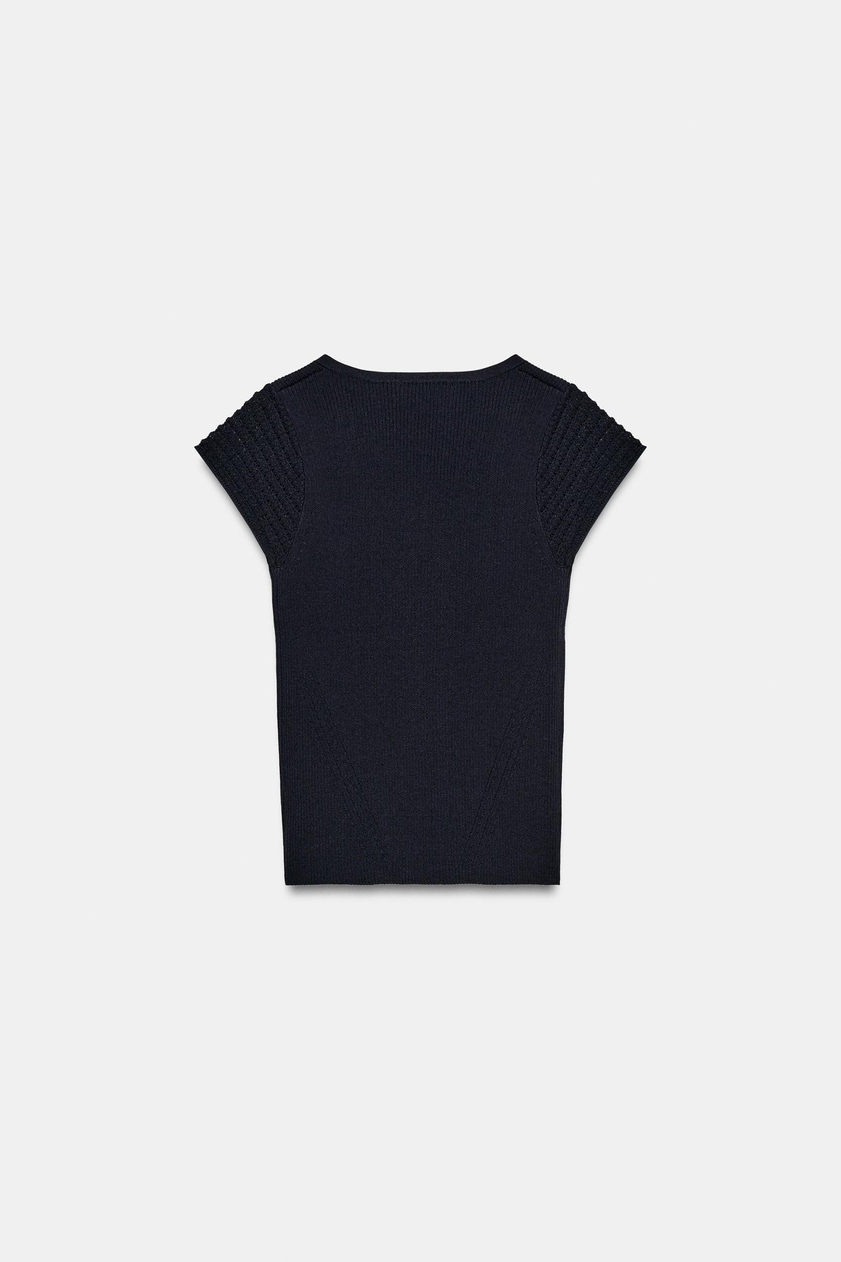 COMBINATION SLEEVE KNIT TOP Product Image