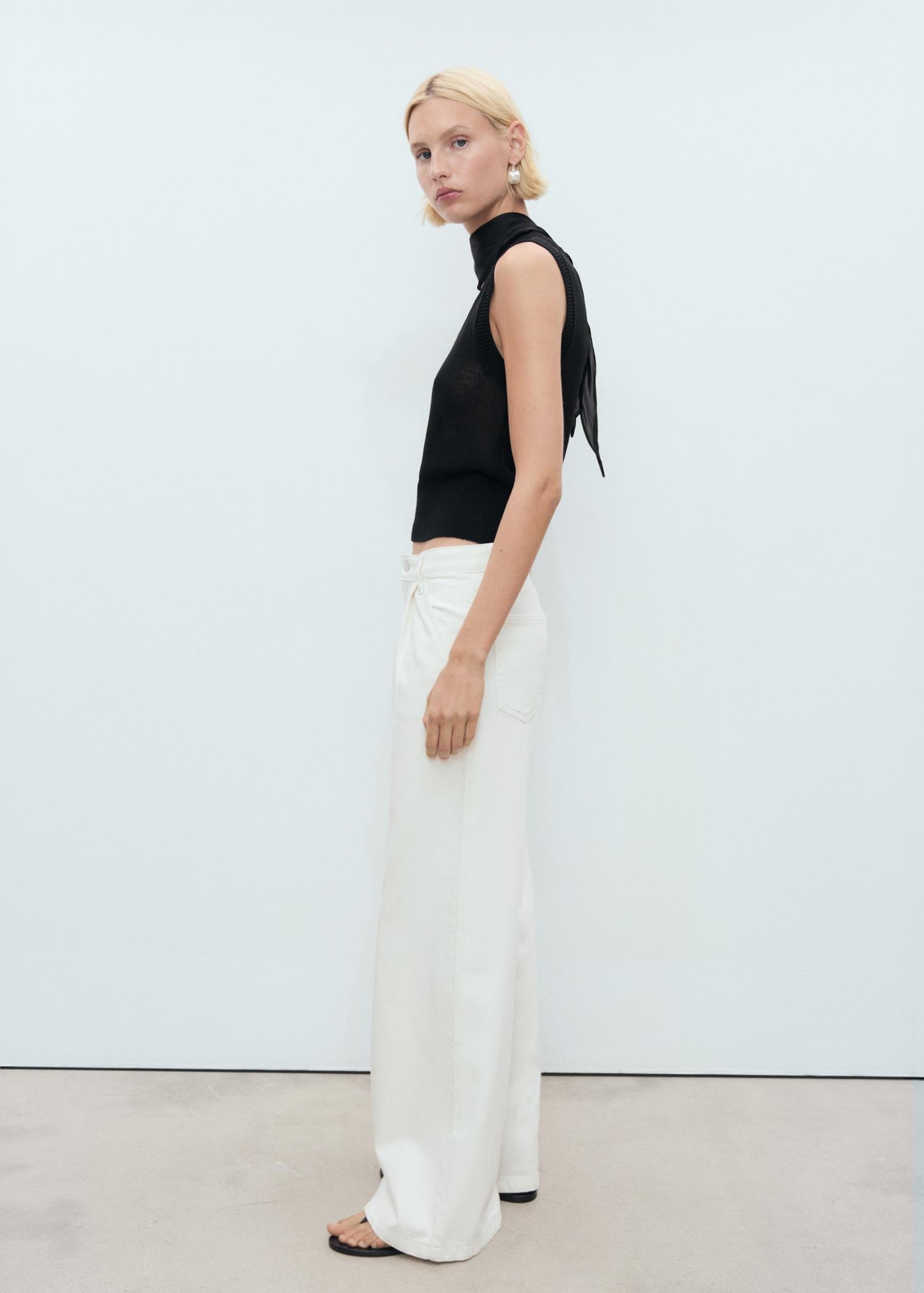 Wide leg pleated jeans - Women | MANGO USA Product Image