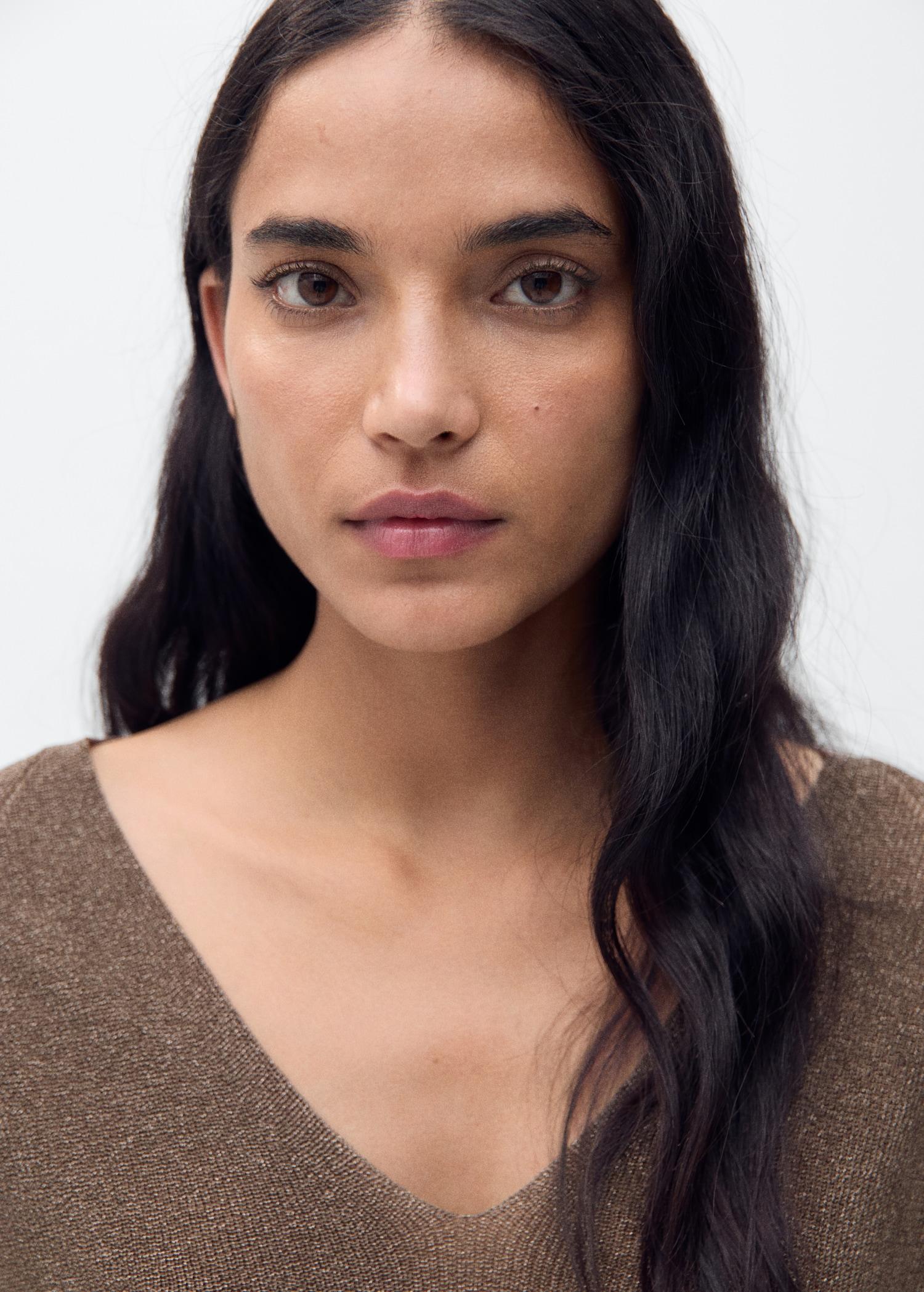 V-neck lurex sweater - Women | MANGO USA Product Image