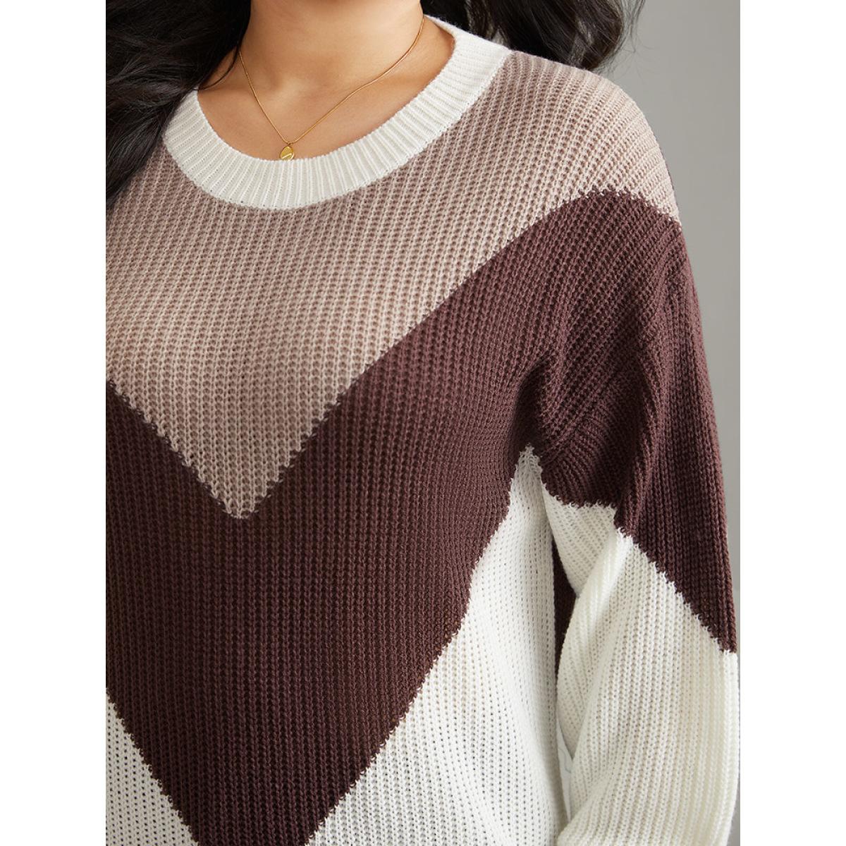 Plus Size Colorblock Lantern Sleeve Drop Shoulder Loose Pullover Multicolor Women Casual Loose Long Sleeve Round Neck Dailywear Pullovers BloomChic 26/4X Product Image