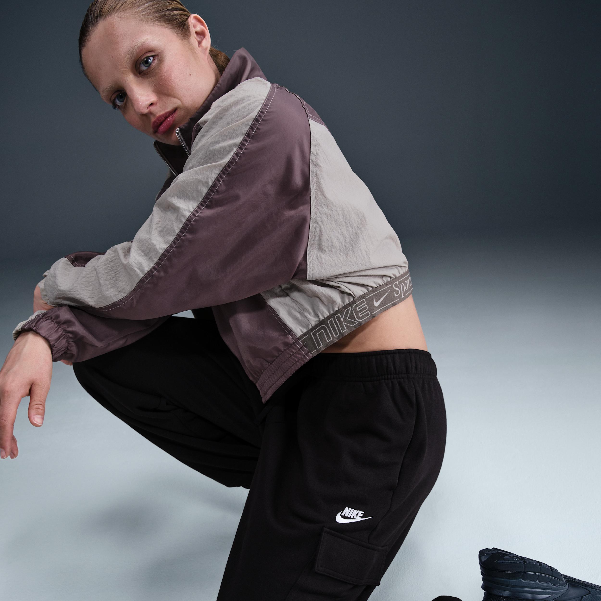 Womens Nike Sportswear Club Fleece Mid-Rise Oversized Cargo Sweatpants | DQ5196-010 Product Image