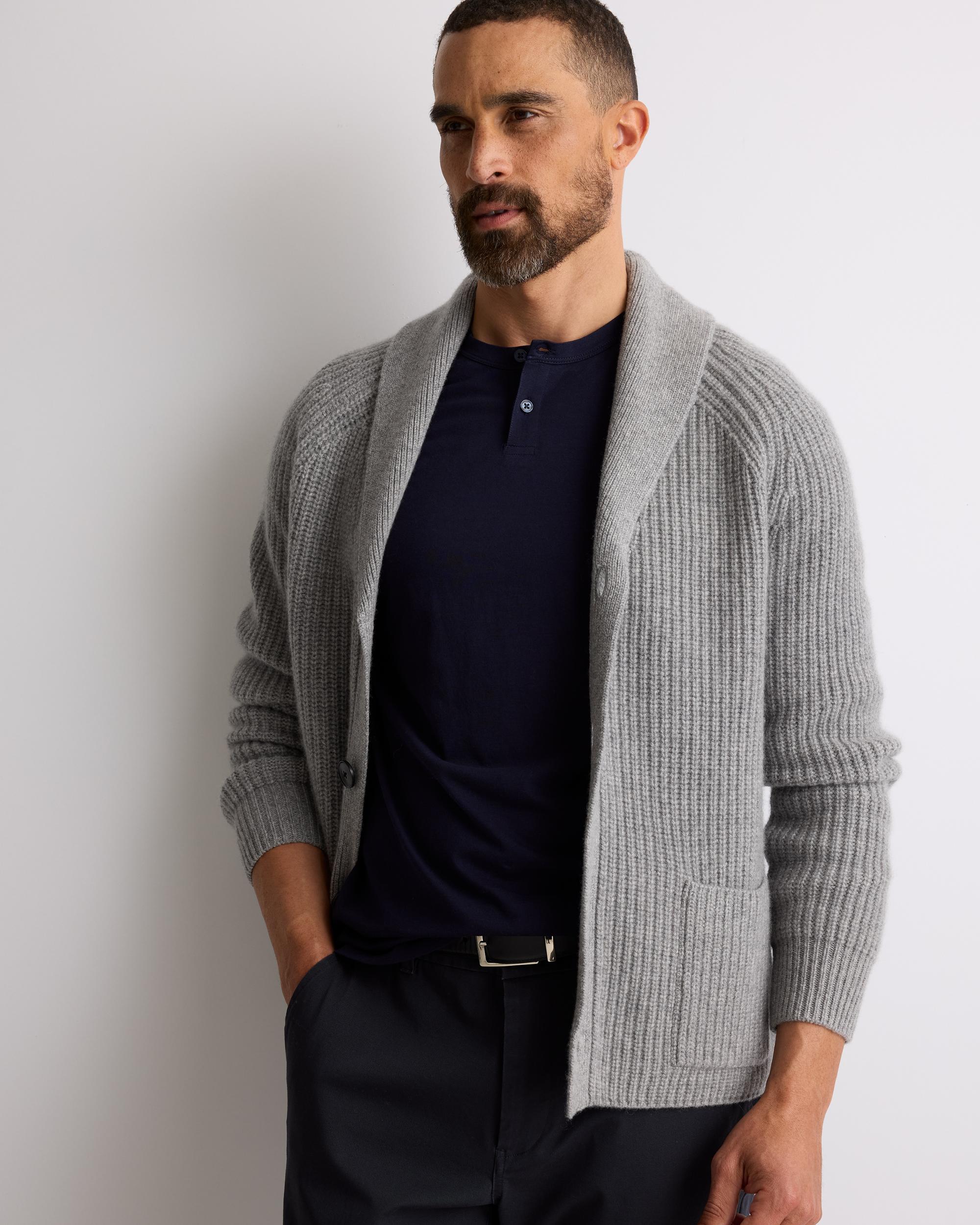 Quince | Men's 100% Pima Cotton Luxe Touch Henley Organic Cotton Product Image