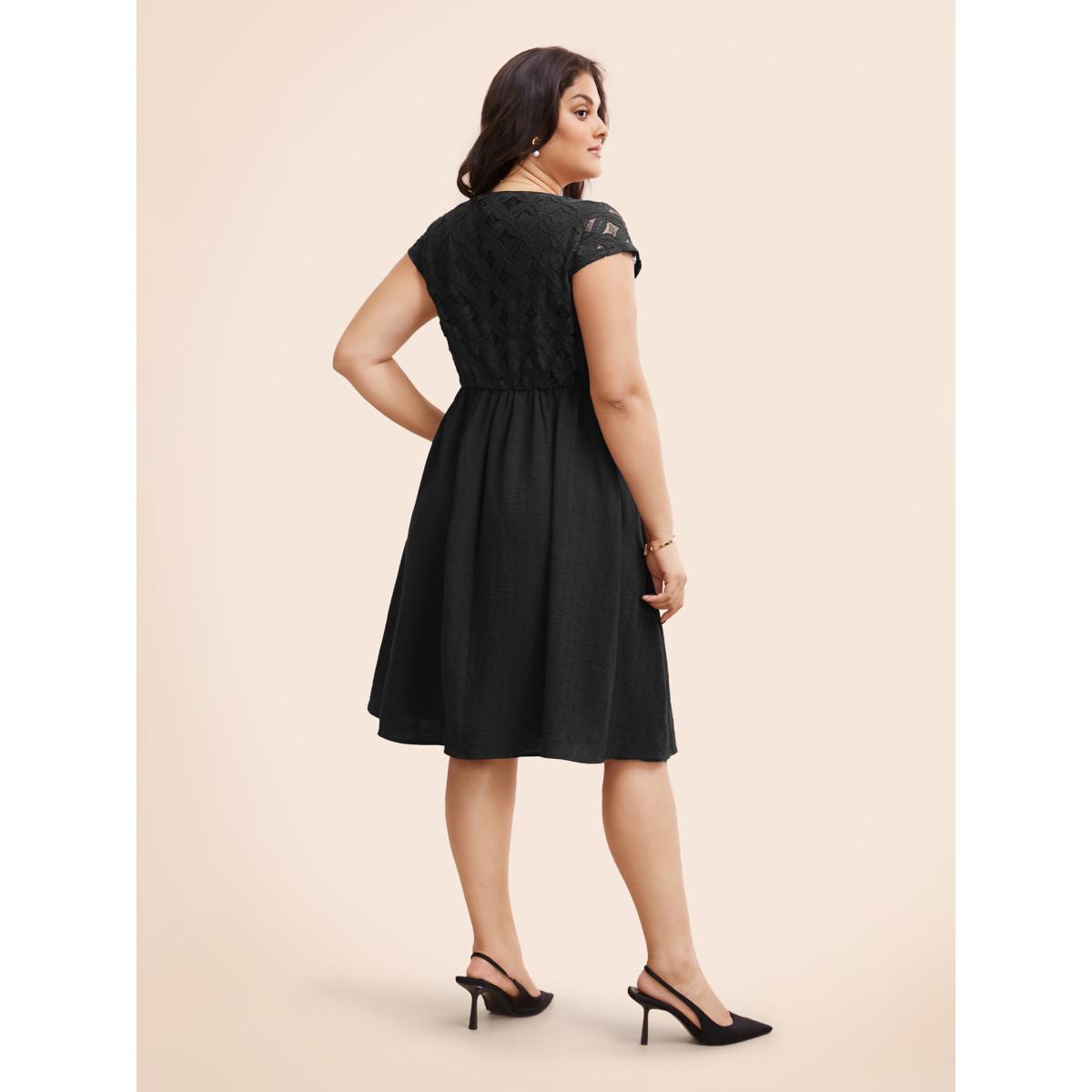 Plus Size Plain Lace Panel Cap Sleeve Dress Black Women Elegant Texture V-neck Cap Sleeve Curvy BloomChic 14-16/1X Product Image