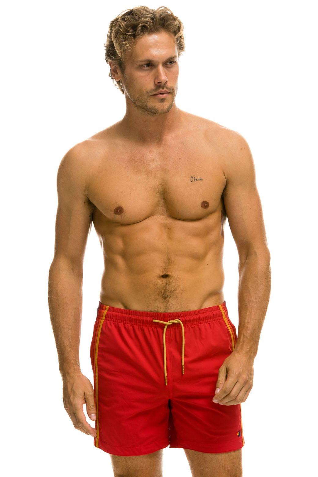 MEN'S 5 STRIPE FLEX SHORTS - RED Male Product Image
