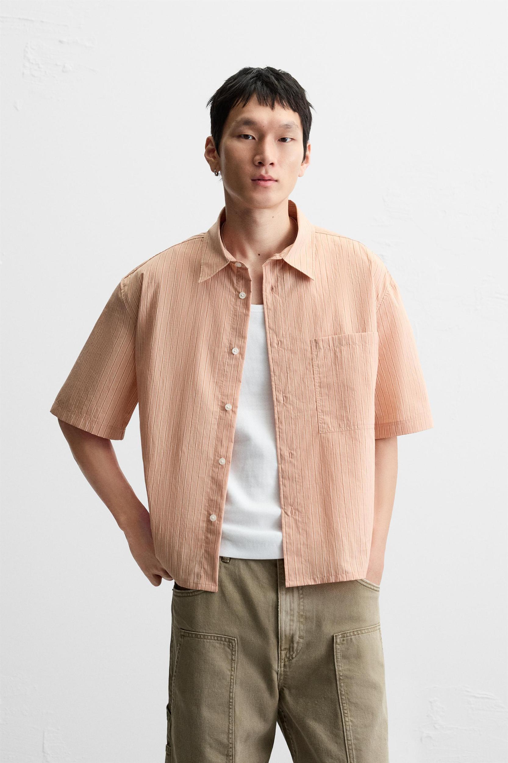 STRIPED CROPPED FIT SHIRT Product Image