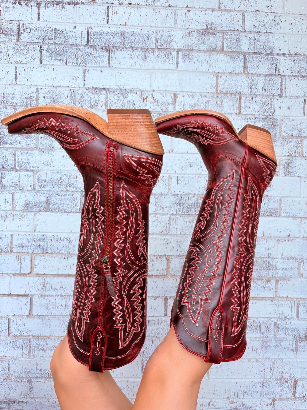 Women's Ariat Red Casanova XToe Boots Product Image