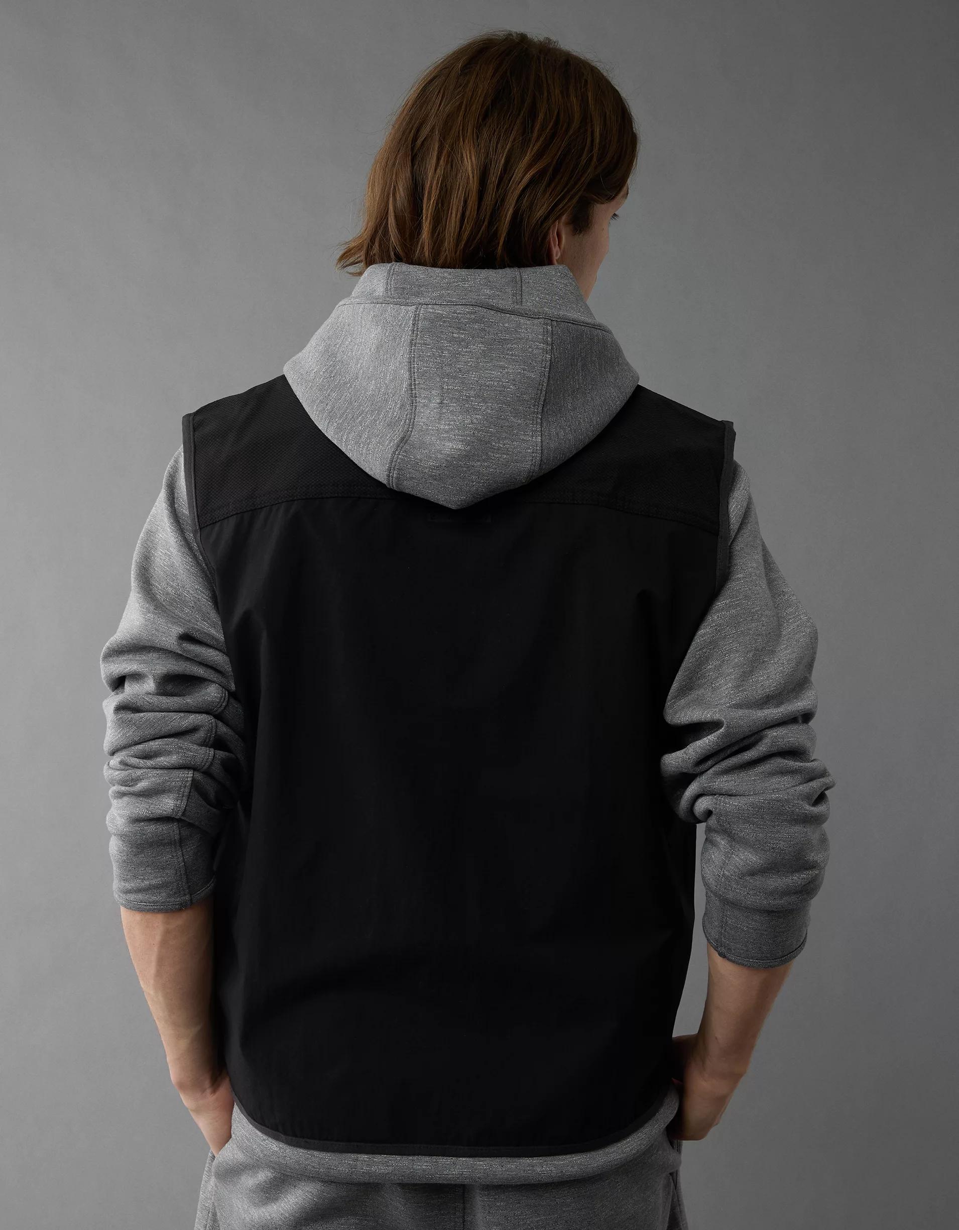 AE 24/7 Vest Product Image