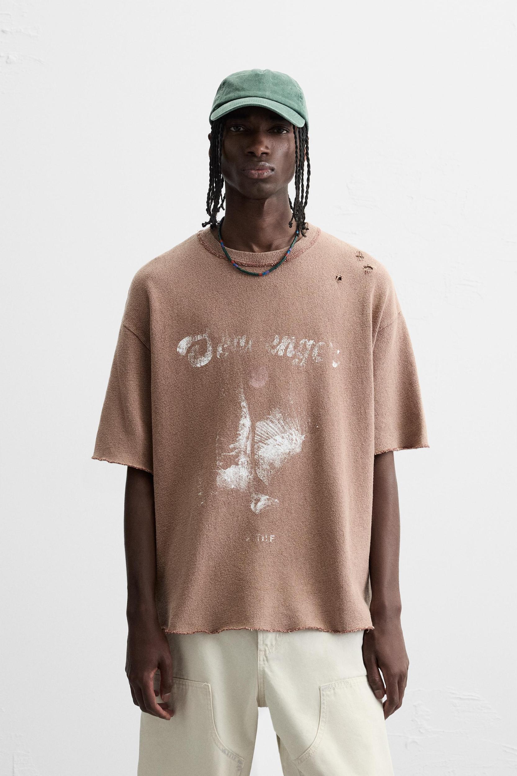 CONTRAST PRINT KNIT T-SHIRT Product Image