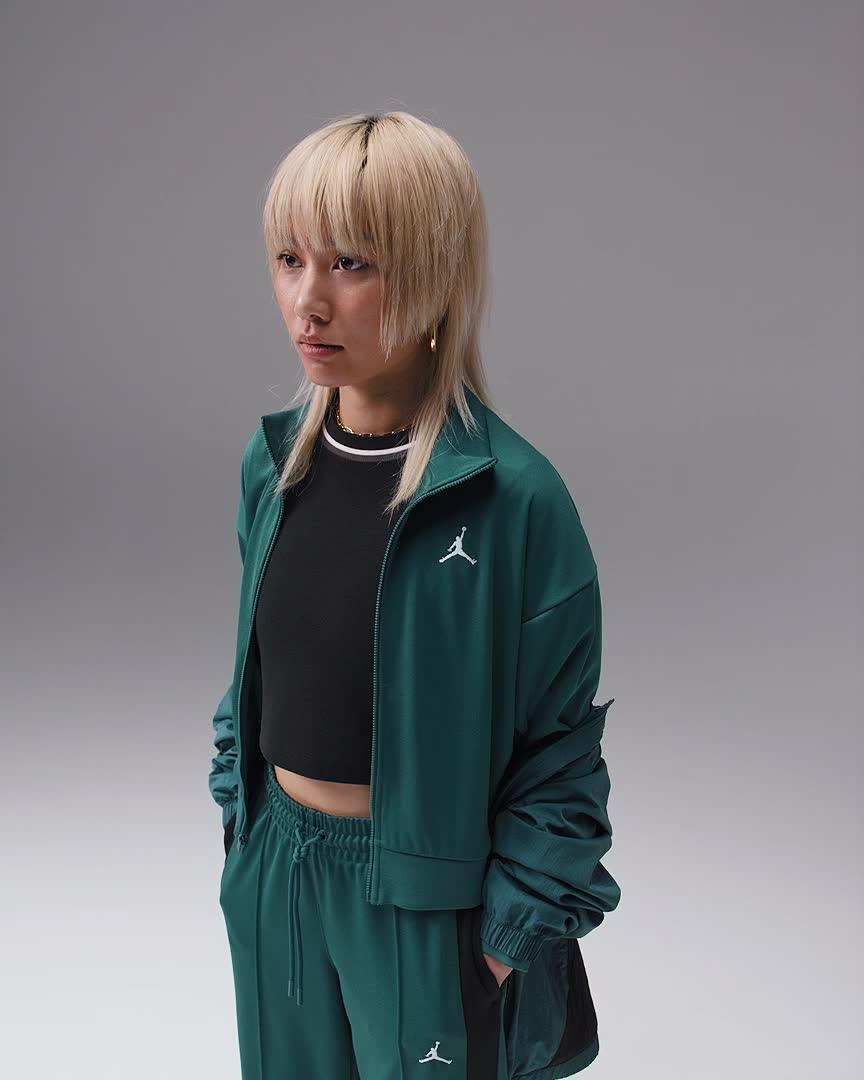 Air Jordan 1 Mid Women's Shoes Product Image