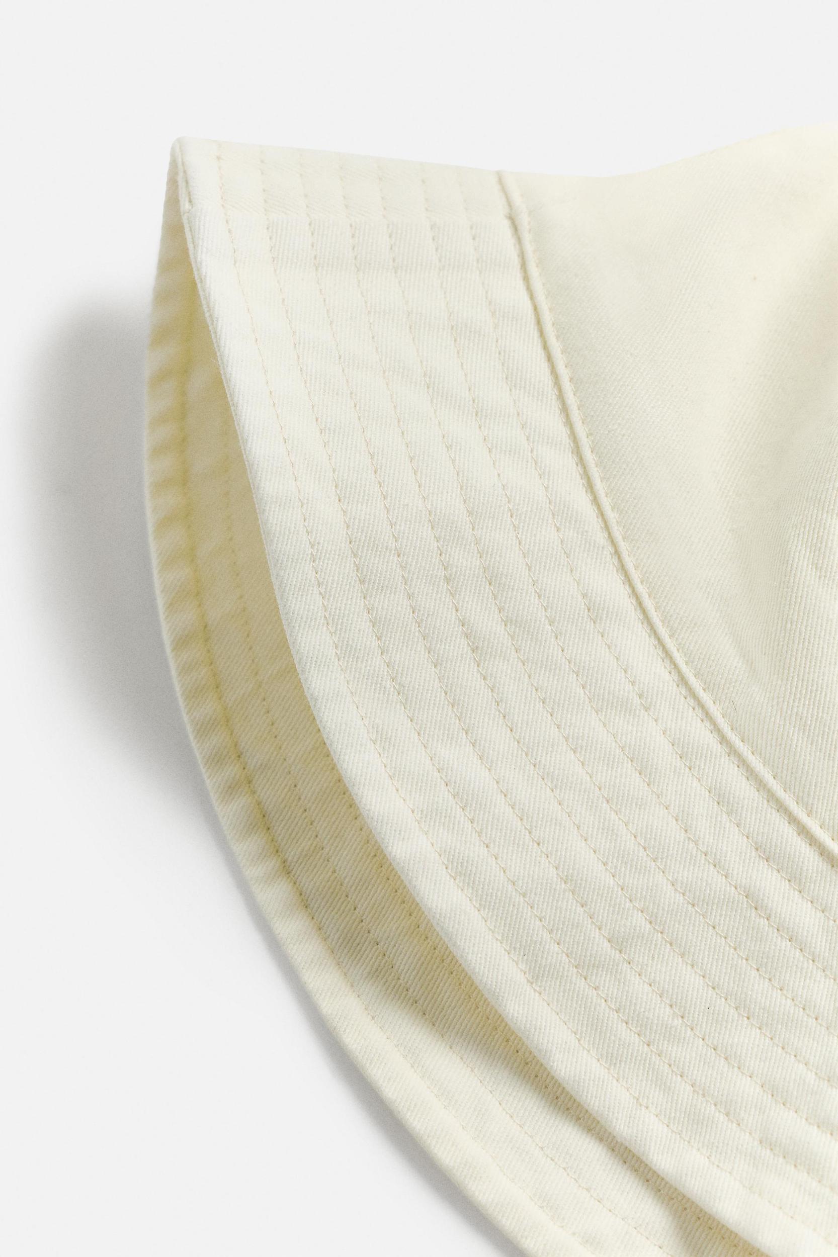 CONTRAST EMBROIDERY BUCKET HAT Product Image