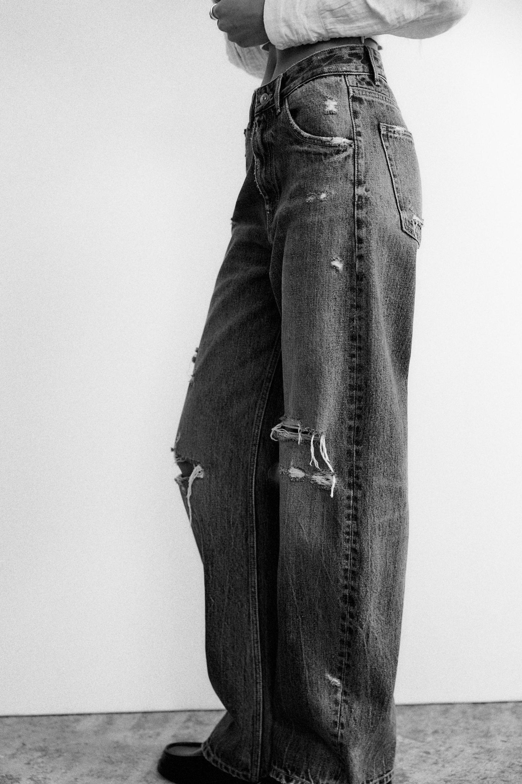 TRF CURVED HIGH-WAIST JEANS Product Image