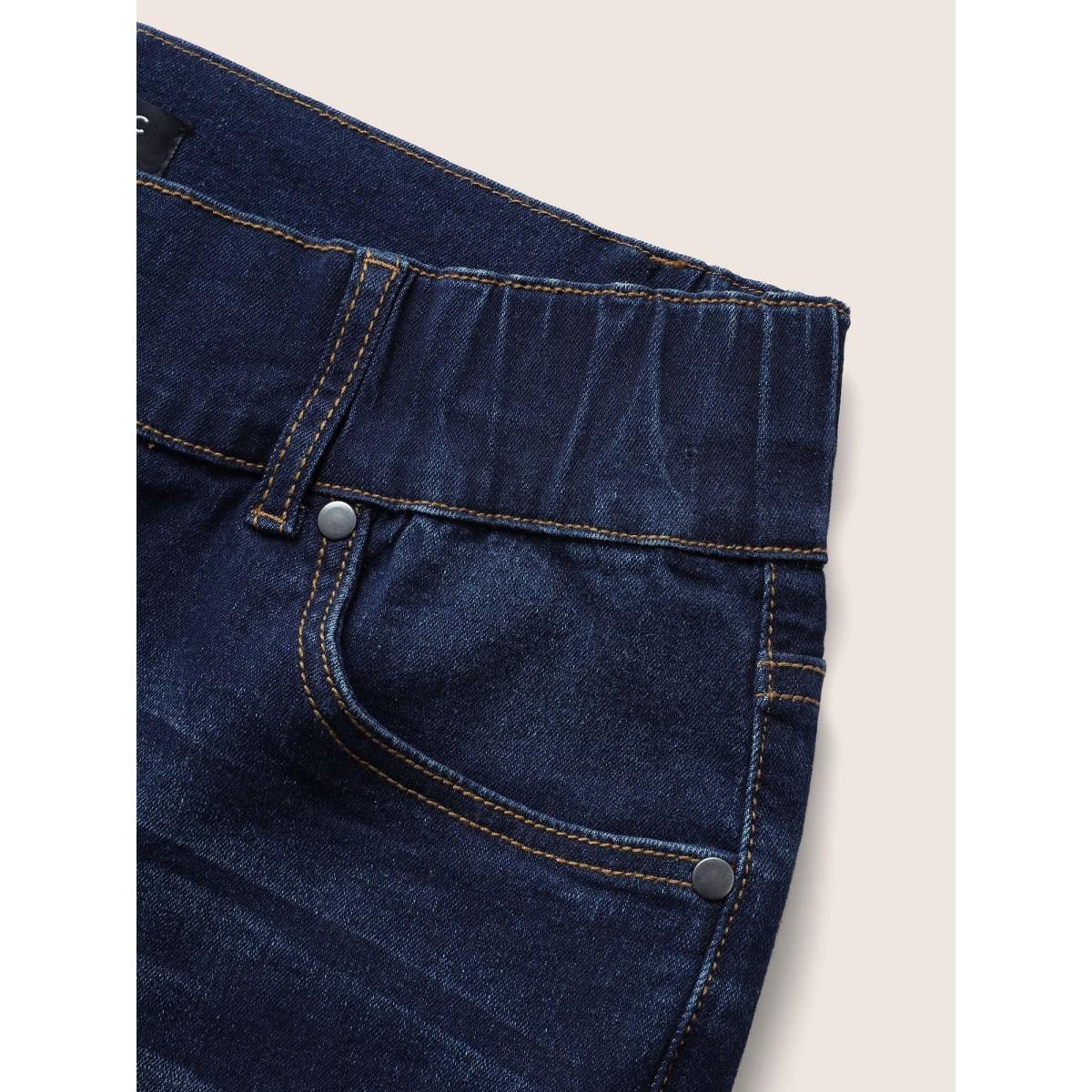 Plus Size Dark Wash Elastic Waist Skinny Denim Shorts Women Indigo Non High stretch Everyday Slanted pocket Casual Denim Shorts BloomChic 30/6X Product Image