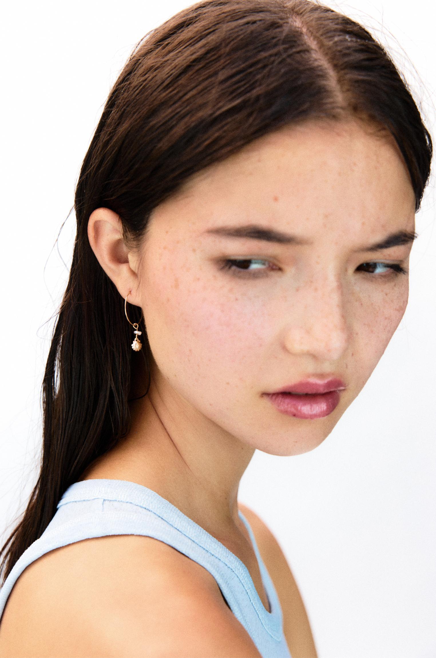 6-pack of seashell earrings Product Image