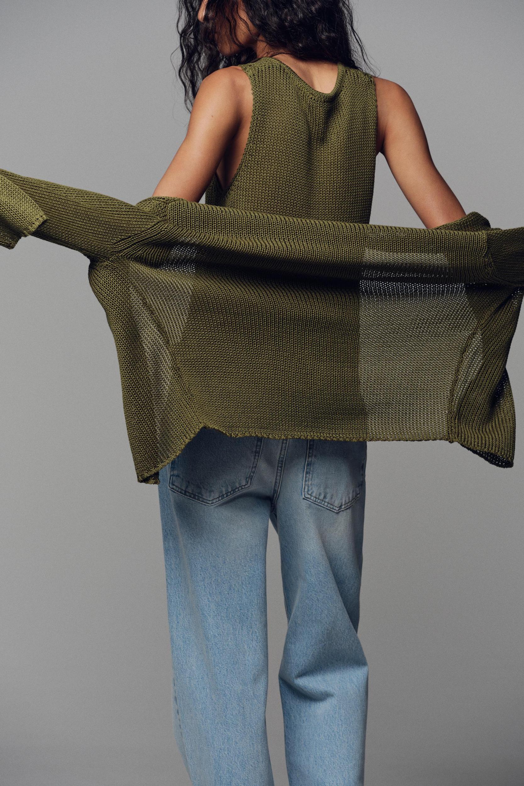 100% COTTON KNIT TOP Product Image