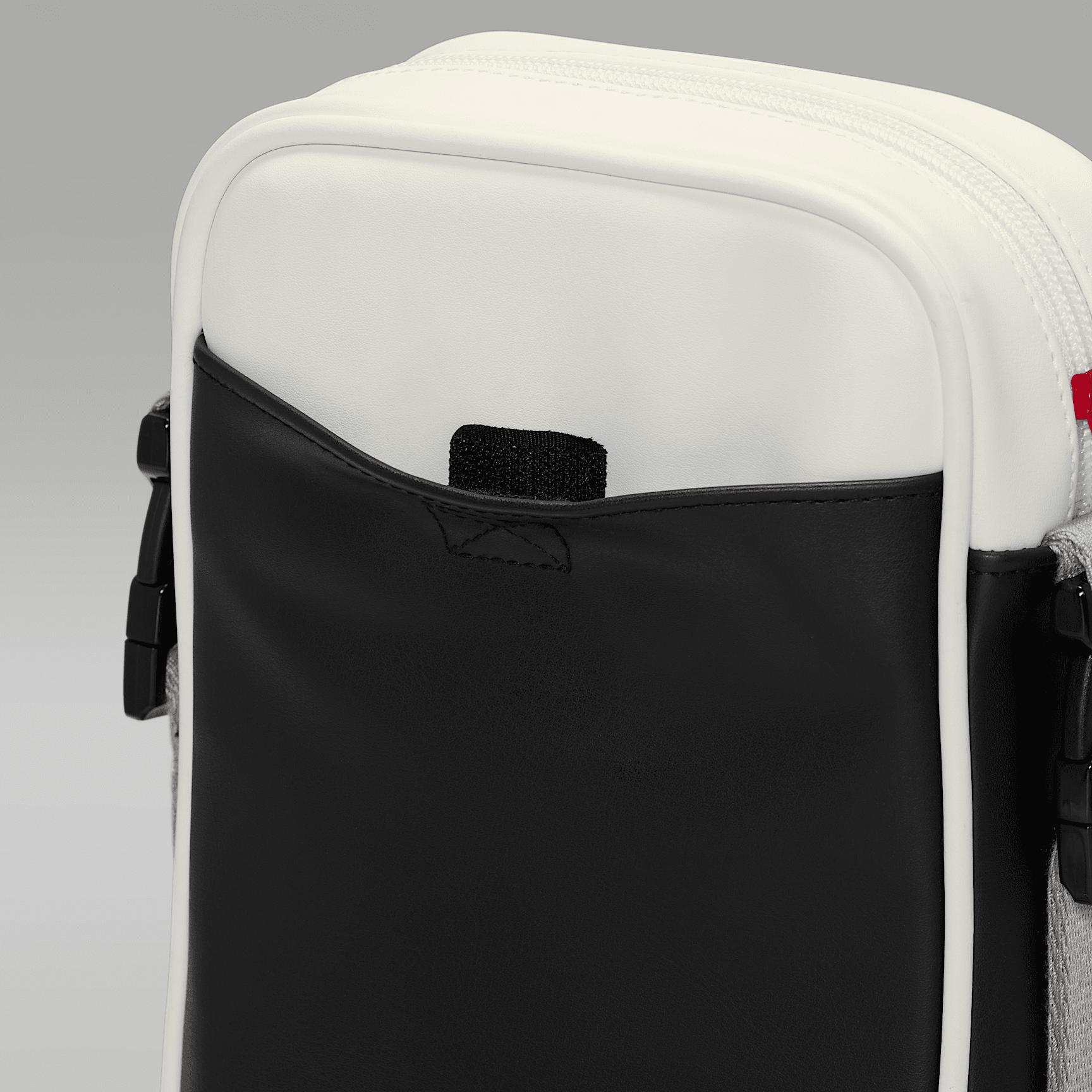 Jordan Jordan Retro Festival Bag - Adult Black/Red/Black Product Image