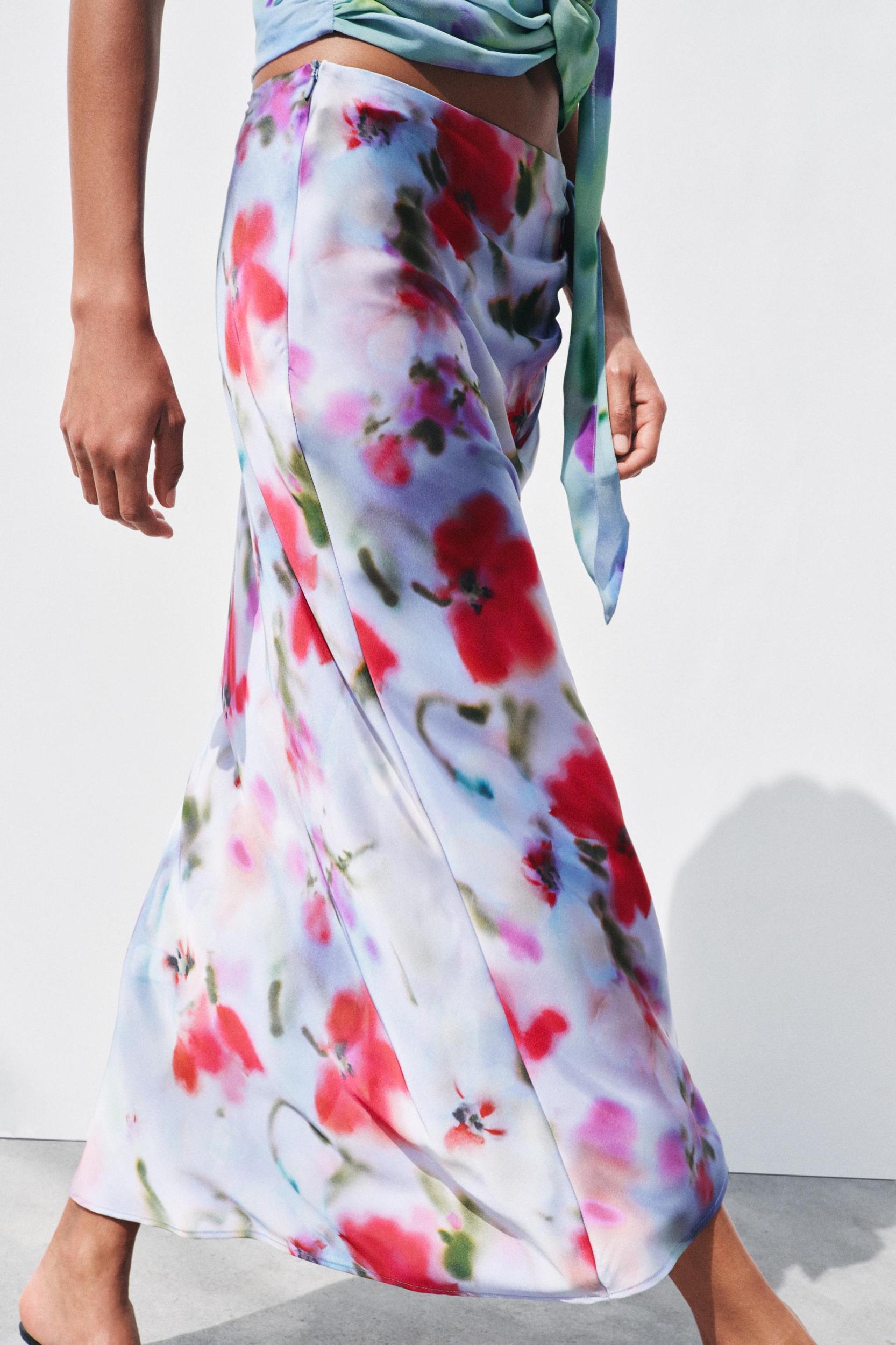 PRINTED TIE TOP Product Image