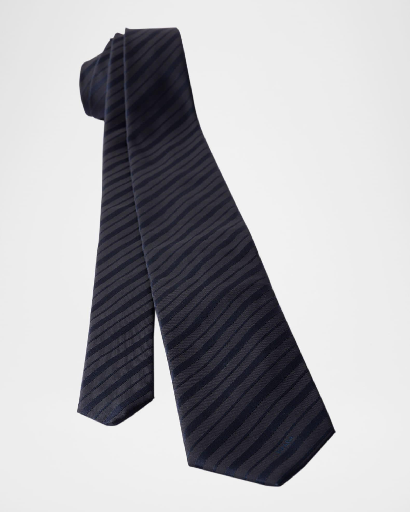 Men's Regimental Stripe Silk Tie Product Image