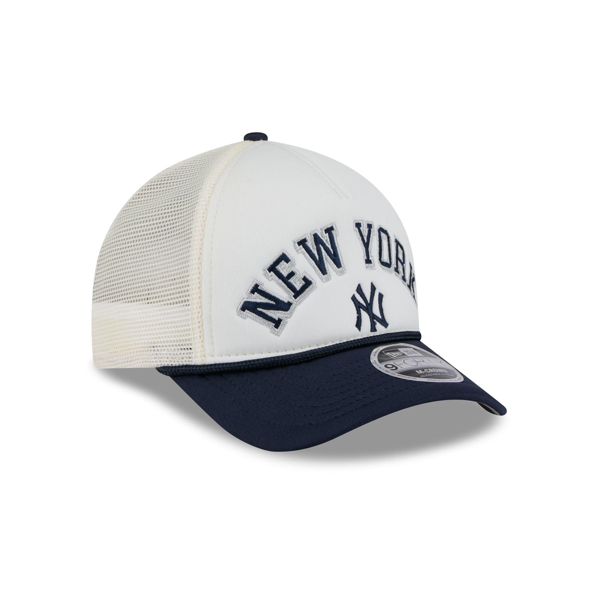 New York Yankees Chrome Arch 9FORTY M-Crown A-Frame Trucker Hat Male Product Image