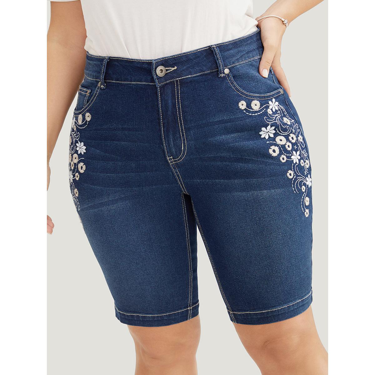 Plus Size Very Stretchy High Rise Dark Wash Floral Embroidered Denim Shorts Women DarkBlue High stretch Everyday Slanted pocket Casual Denim Shorts BloomChic 26/4X Product Image