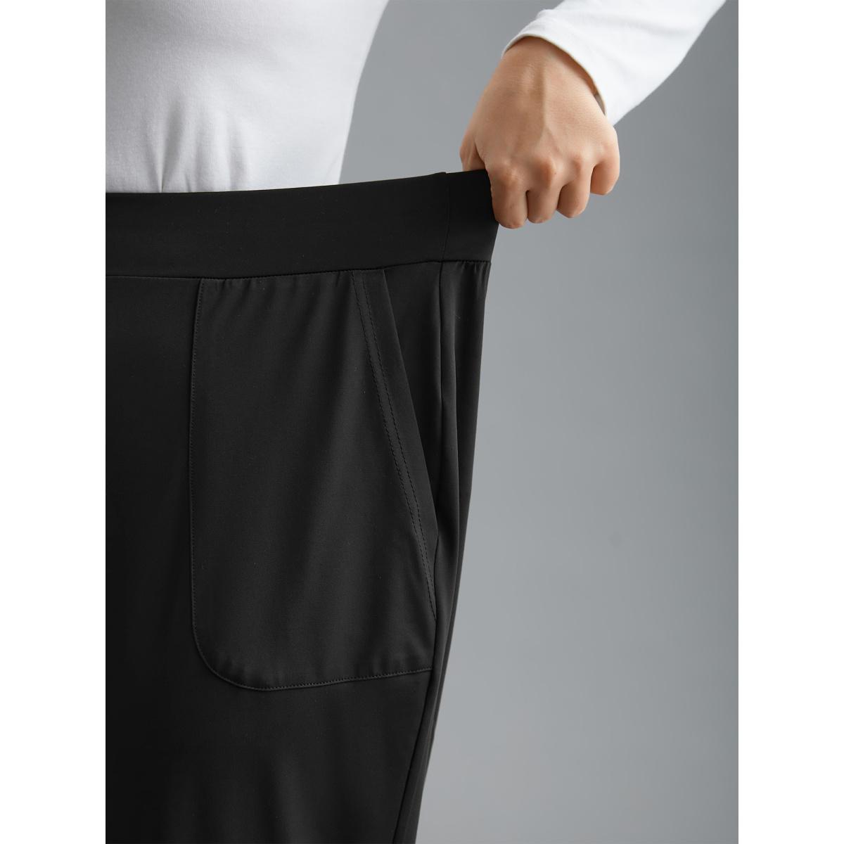 Plus Size Elastic Waist Mid-Rise Yoga Jogger Pants Women Black Casual Mid Rise Everyday Pants BloomChic 12/L Product Image