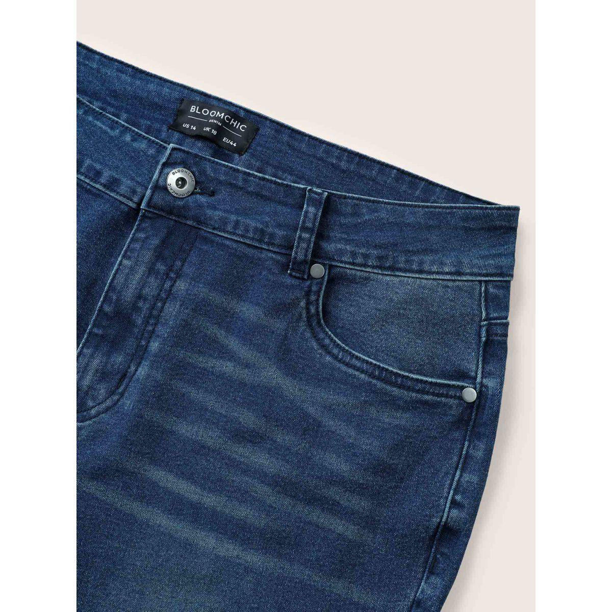 Plus Size Dark Wash Pocket Slim Cropped Jeans Women Aegean Casual Plain Non High stretch Slanted pocket Jeans BloomChic 26/4X Product Image