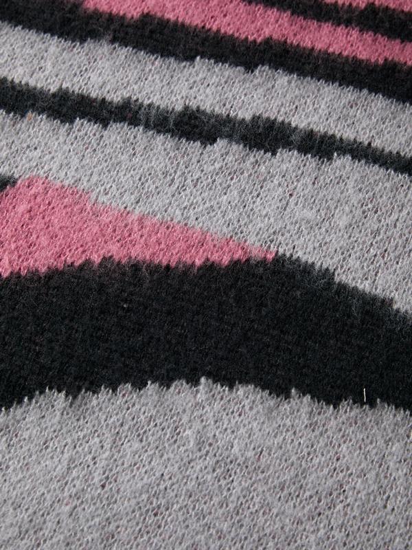 Contrast Color Irregular Jacquard Crew Neck Sweater Product Image