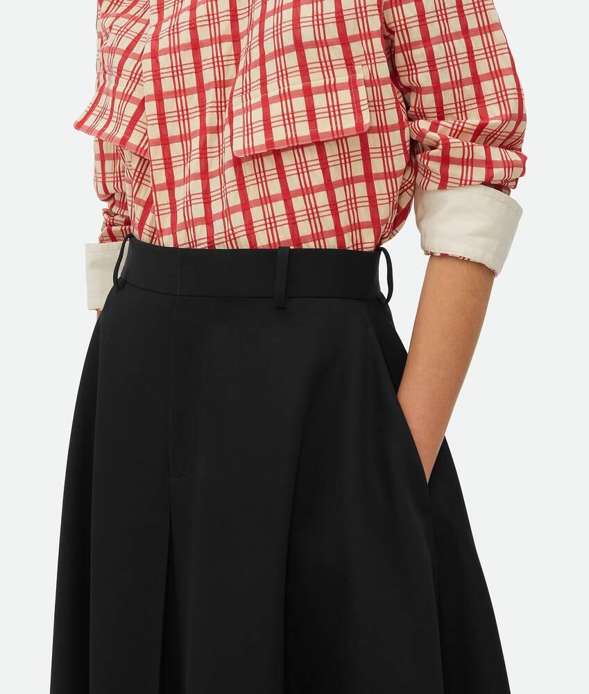 Women's Wool Grain De Poudre Skirt in Black Product Image