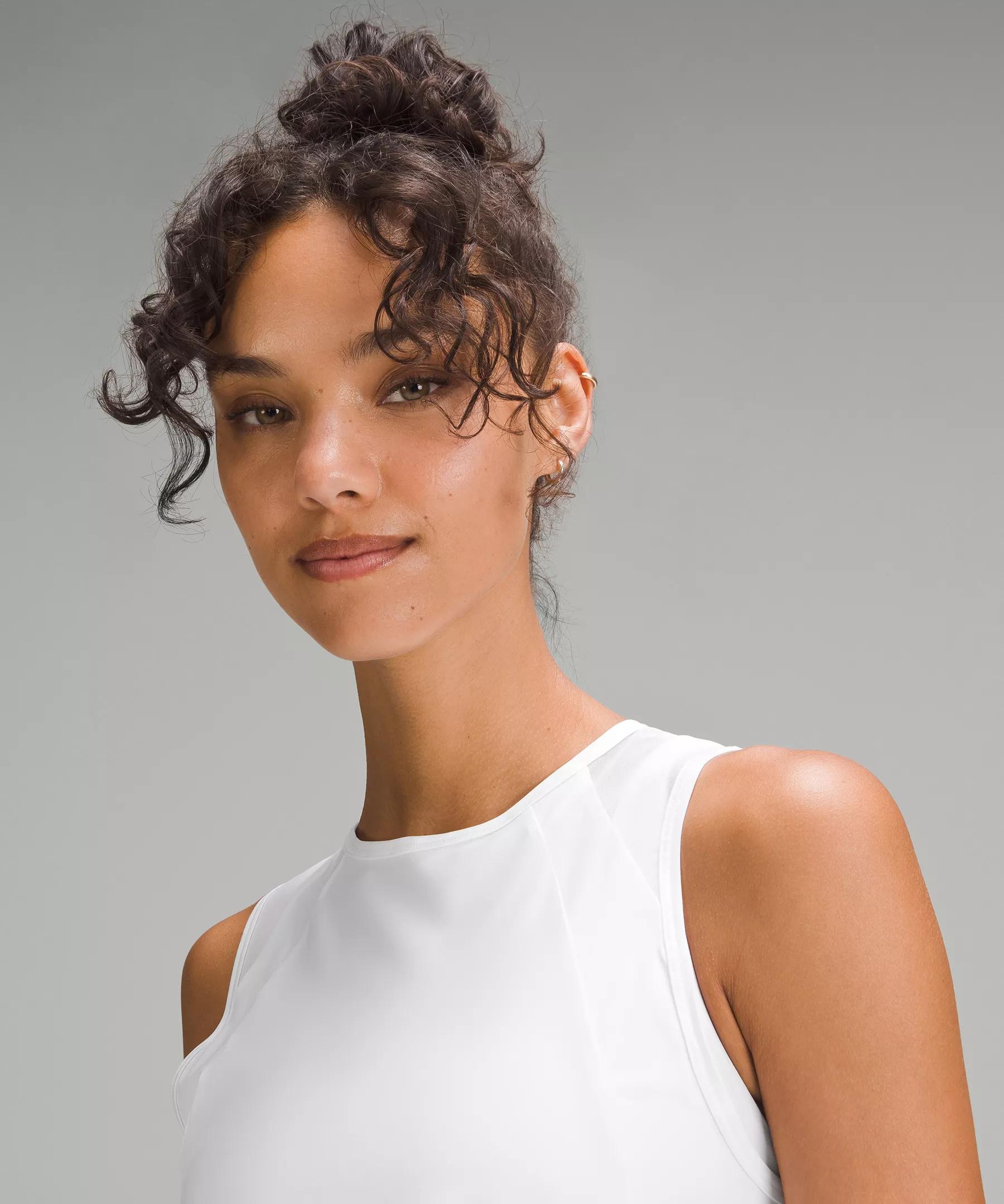 Sculpt Cropped Tank Top *Pleated Product Image