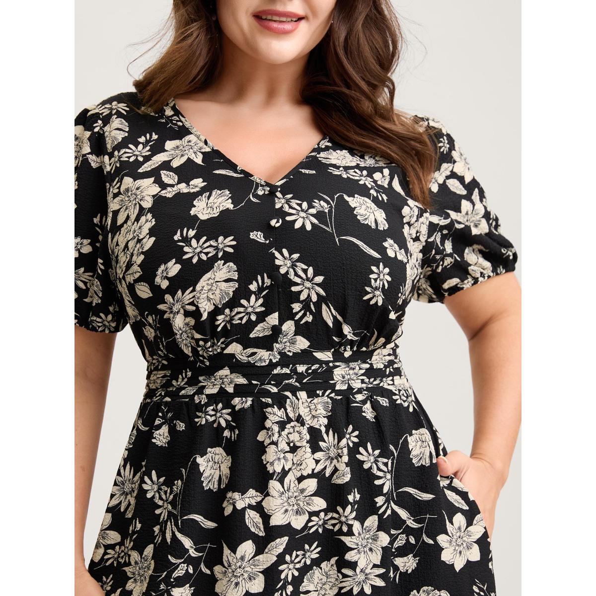 Plus Size Silhouette Floral Pleated Waist V-Neck Midi Dress Black Women Tucked seam V-neck Short sleeve Curvy BloomChic 22-24/3X Product Image