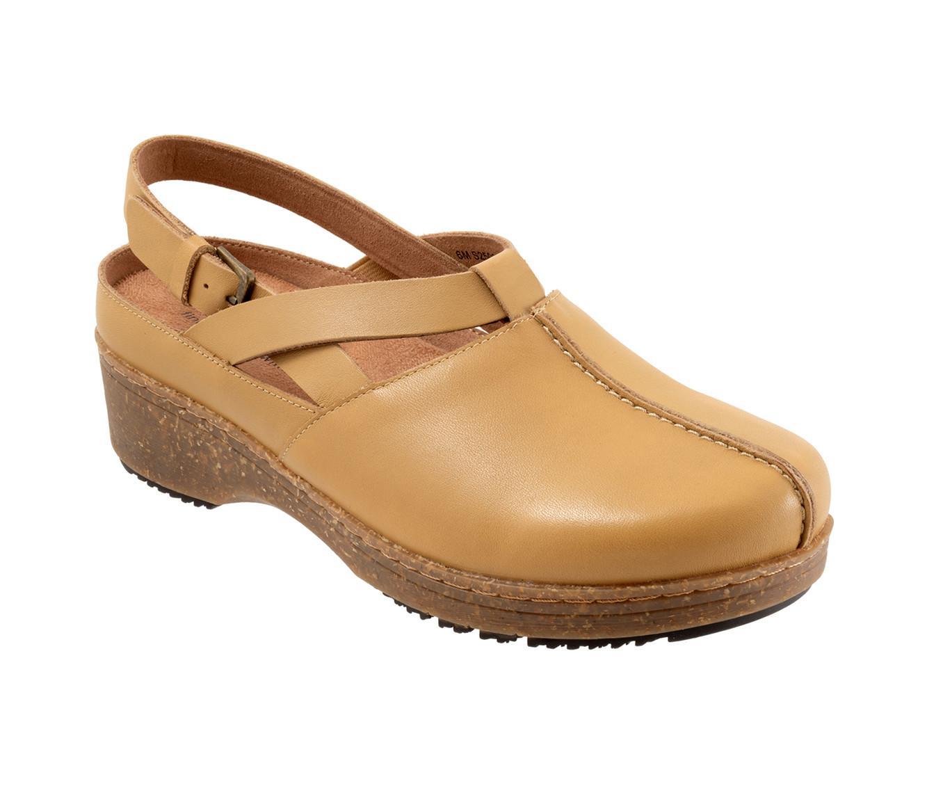 Women's Softwalk Arica Clogs Product Image