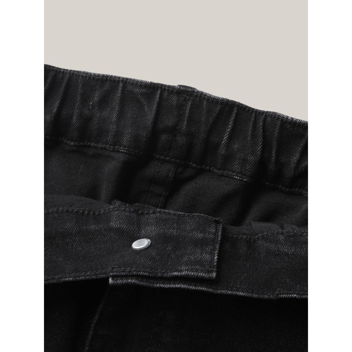 Plus Size Classic Cut Pocket Denim Shorts Women Denimblack Medium stretch Everyday-Casual Slanted pocket Denim Shorts BloomChic 22/3X Product Image