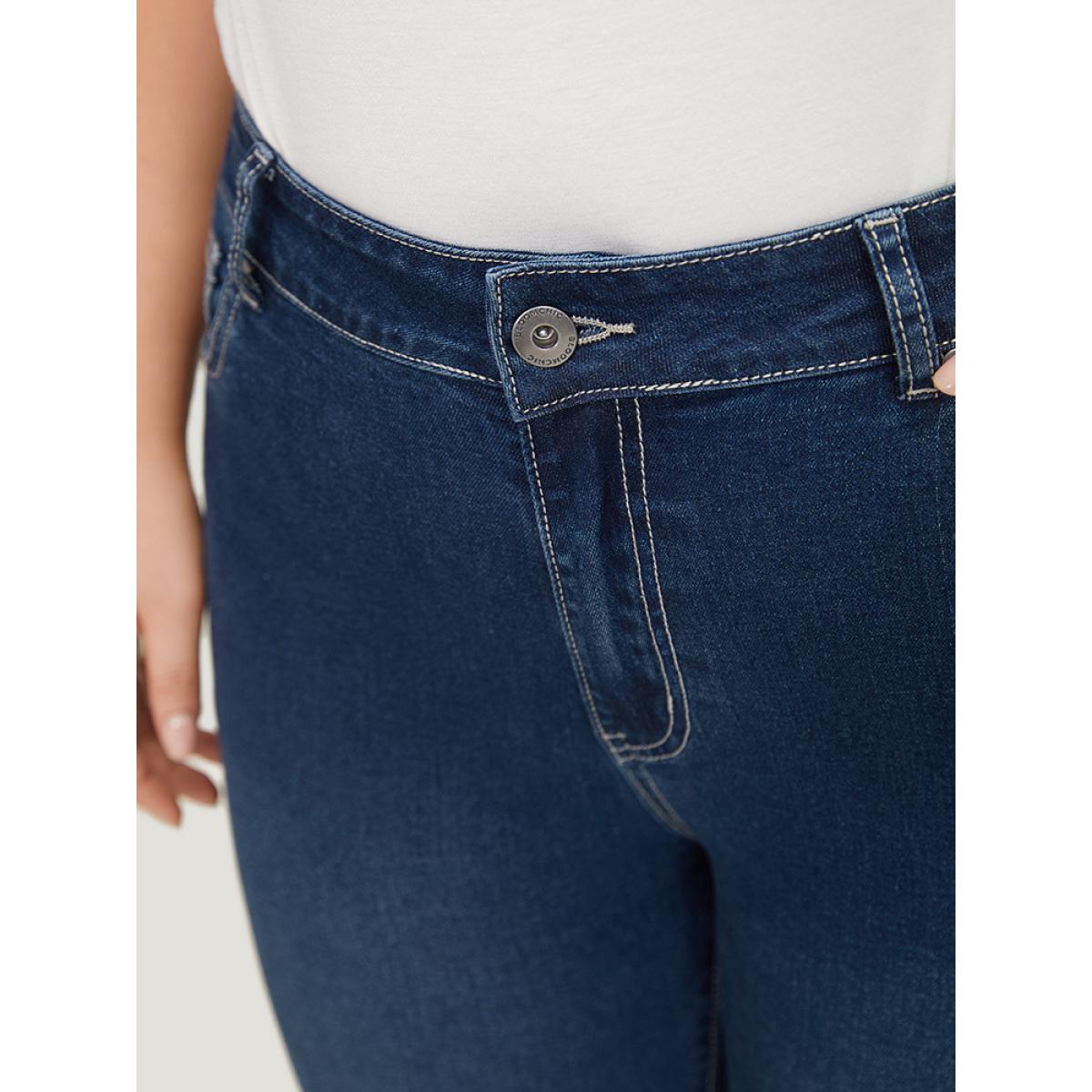 Plus Size Very Stretchy Floral Embroidered Dark Wash Jeans Women Indigo Casual Plants Embroidered High stretch Pocket Jeans BloomChic 14/1X Product Image