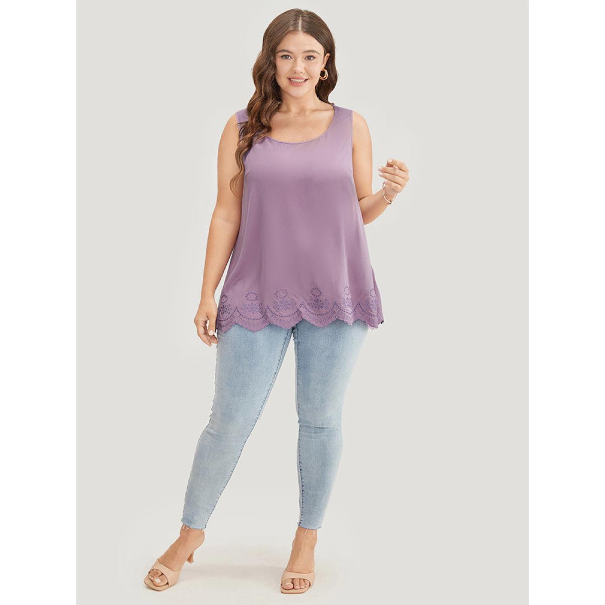 Plus Size Plain Embroidered Scalloped Trim Tank Top Women Mauve Elegant Embroidered Round Neck Dailywear Tank Tops Camis BloomChic 28/5X Product Image
