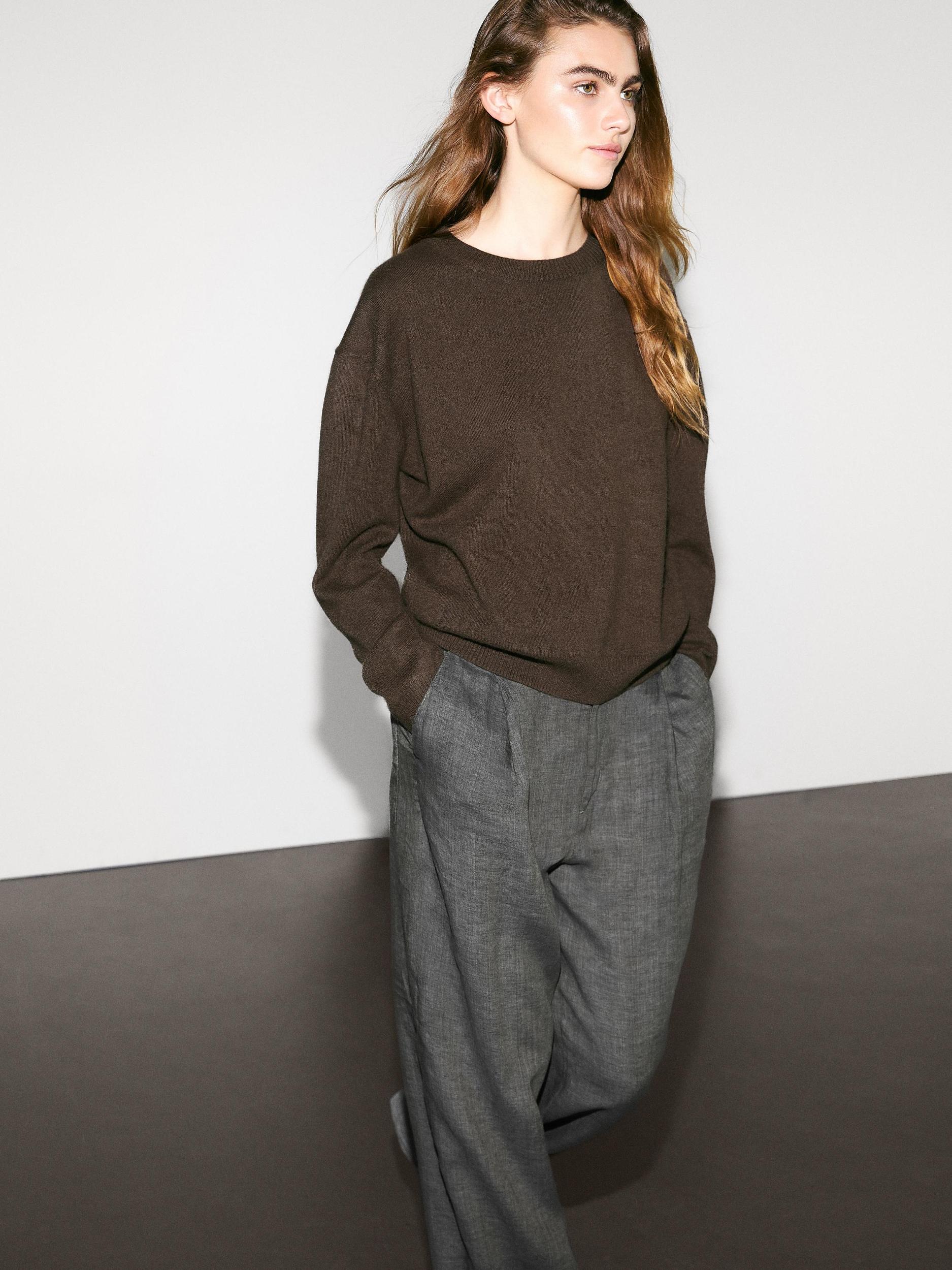 100% cashmere crew neck sweater Product Image