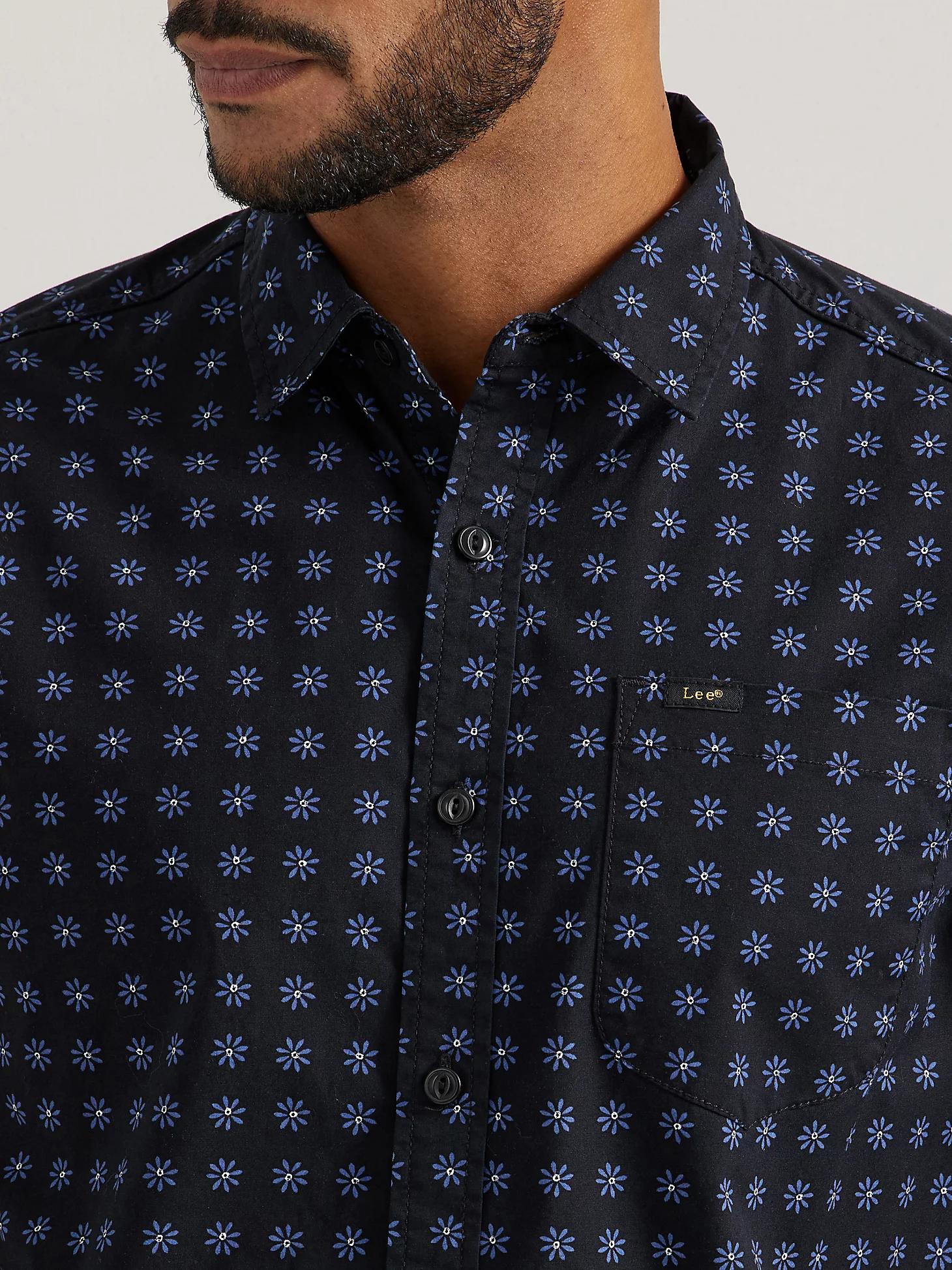 Men's Extreme Motion All Purpose Short Sleeve Floral Button Down Shirt | Men's Tops & Tees | Lee® Product Image