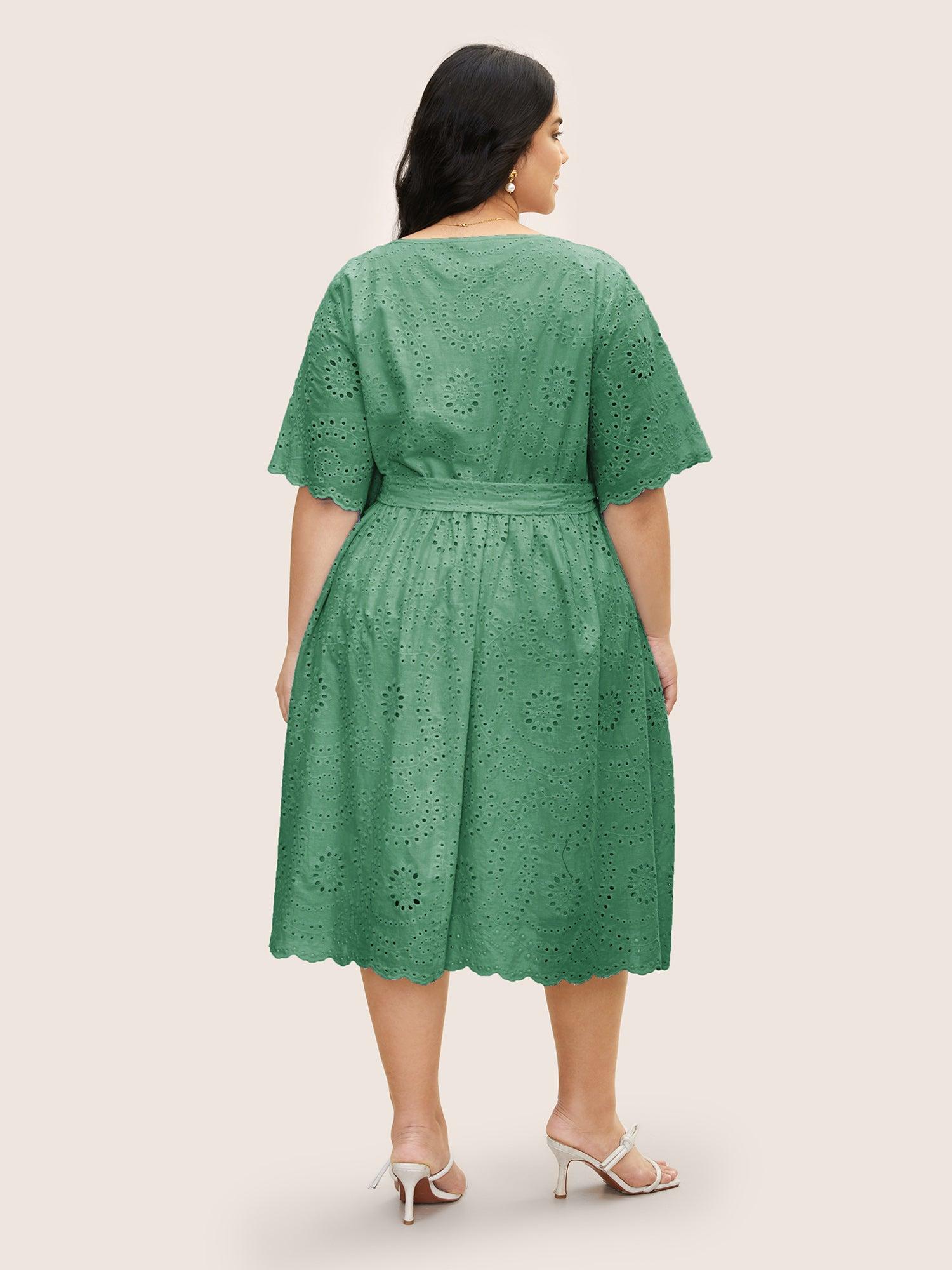 Broderie Anglaise Ruffle Sleeve Ties Dress Female Product Image