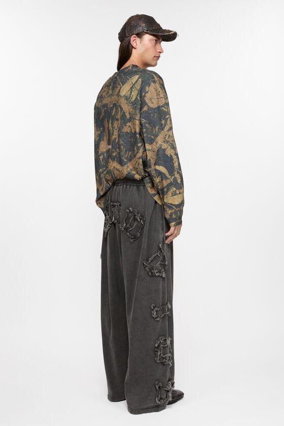 Logo cargo sweatpants Product Image