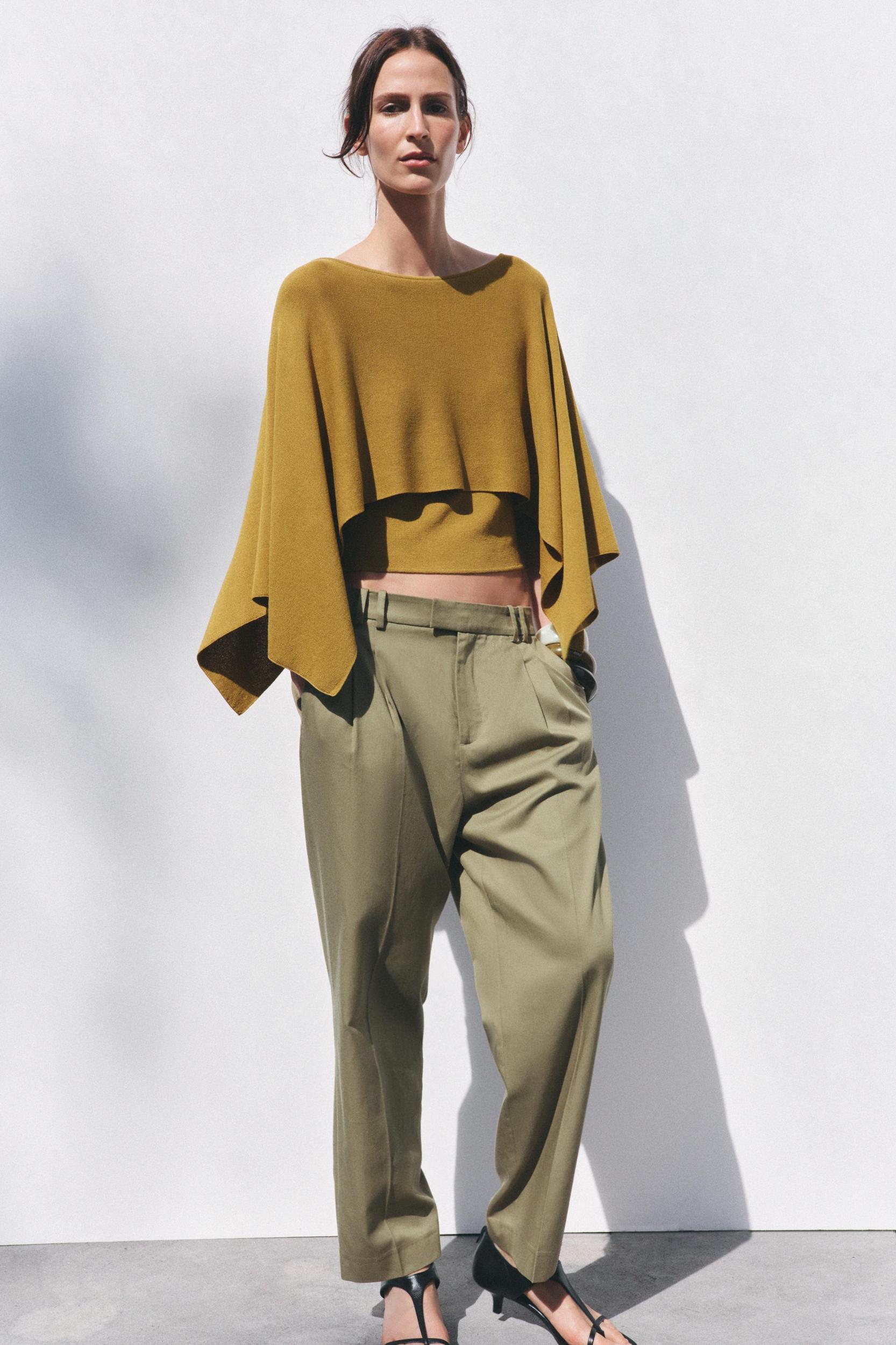 LAYERED KNIT TOP Product Image