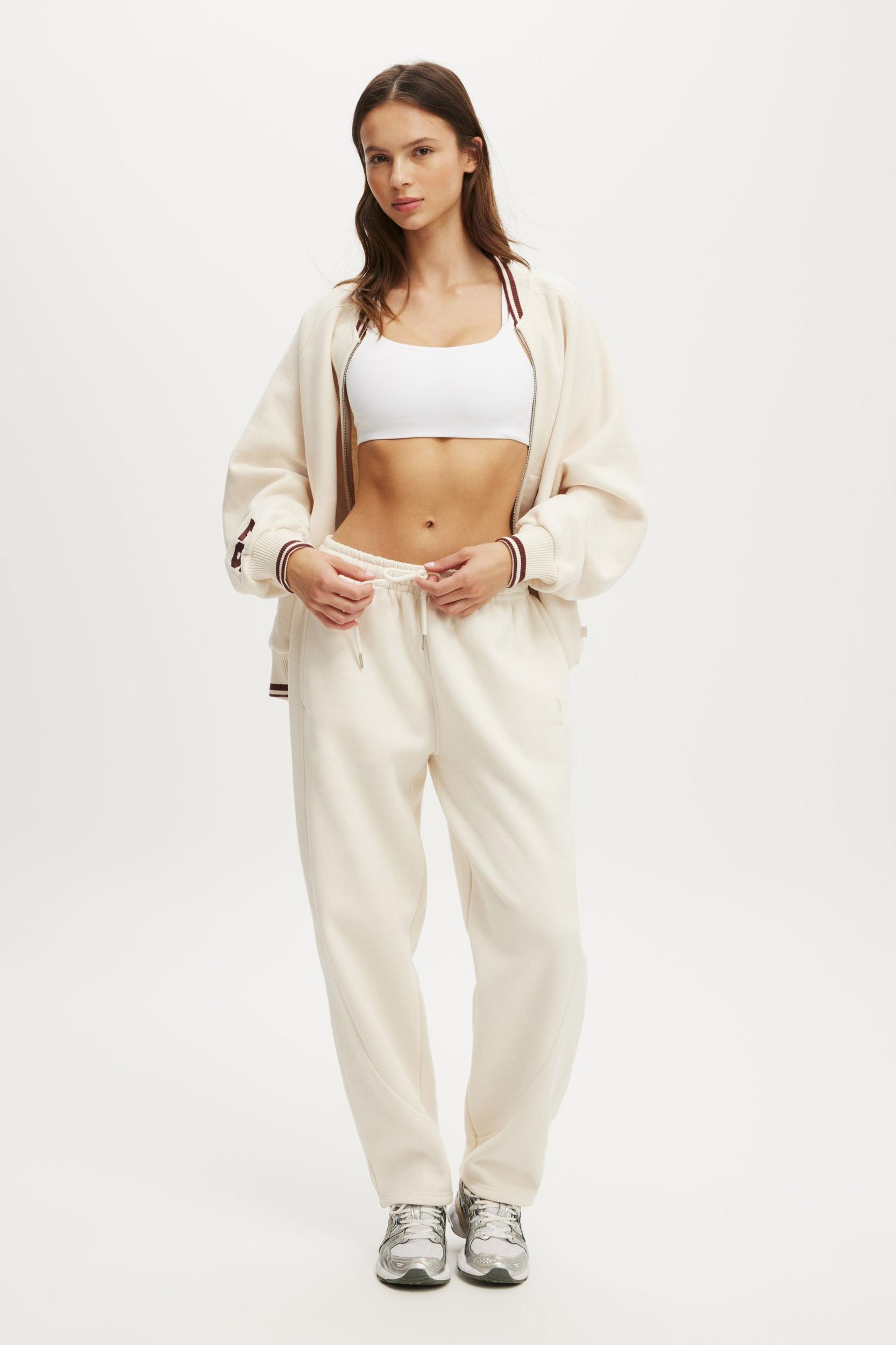 Plush Essential Barrel Sweatpant Product Image